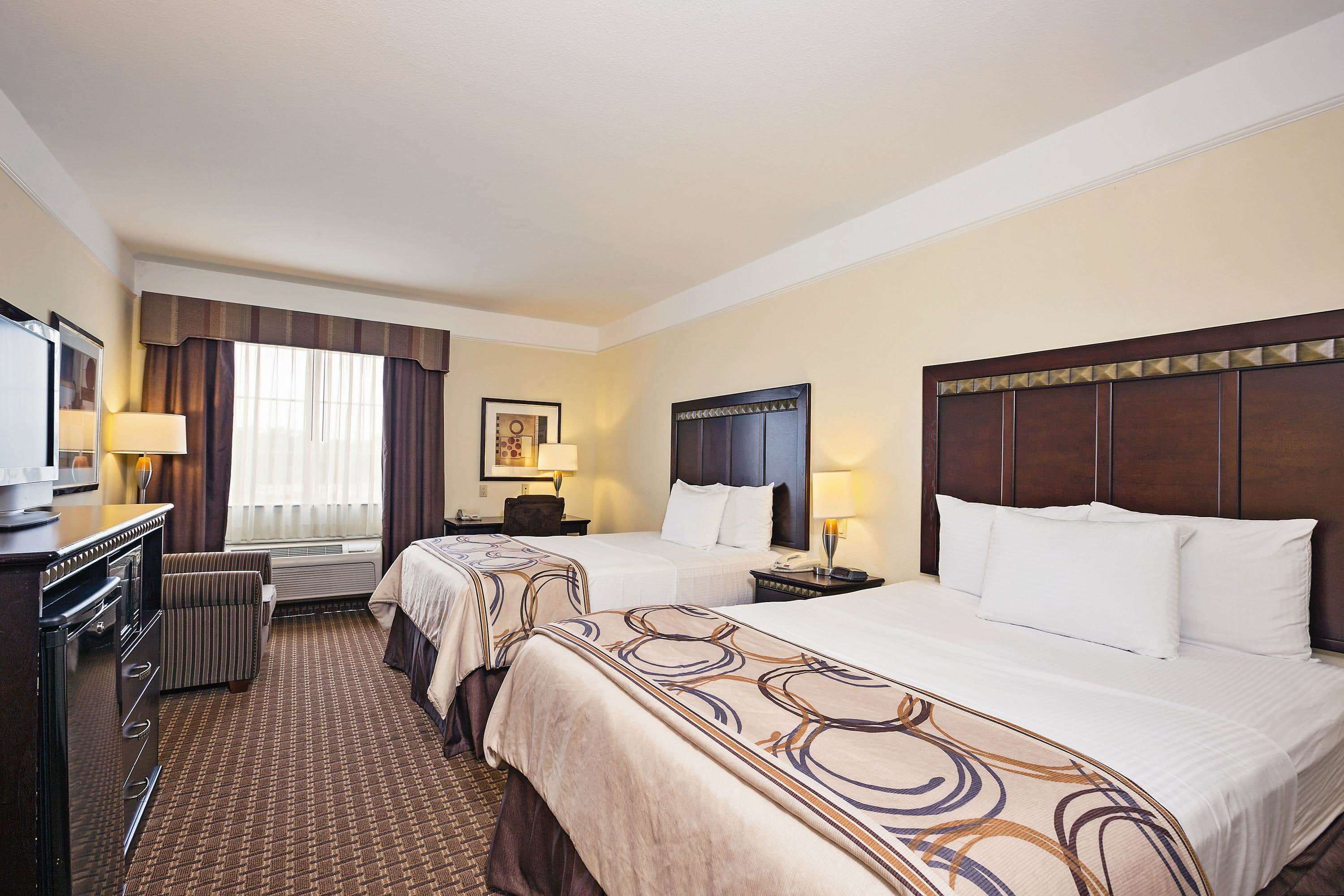 La Quinta Inn & Suites by Wyndham Cleburne
