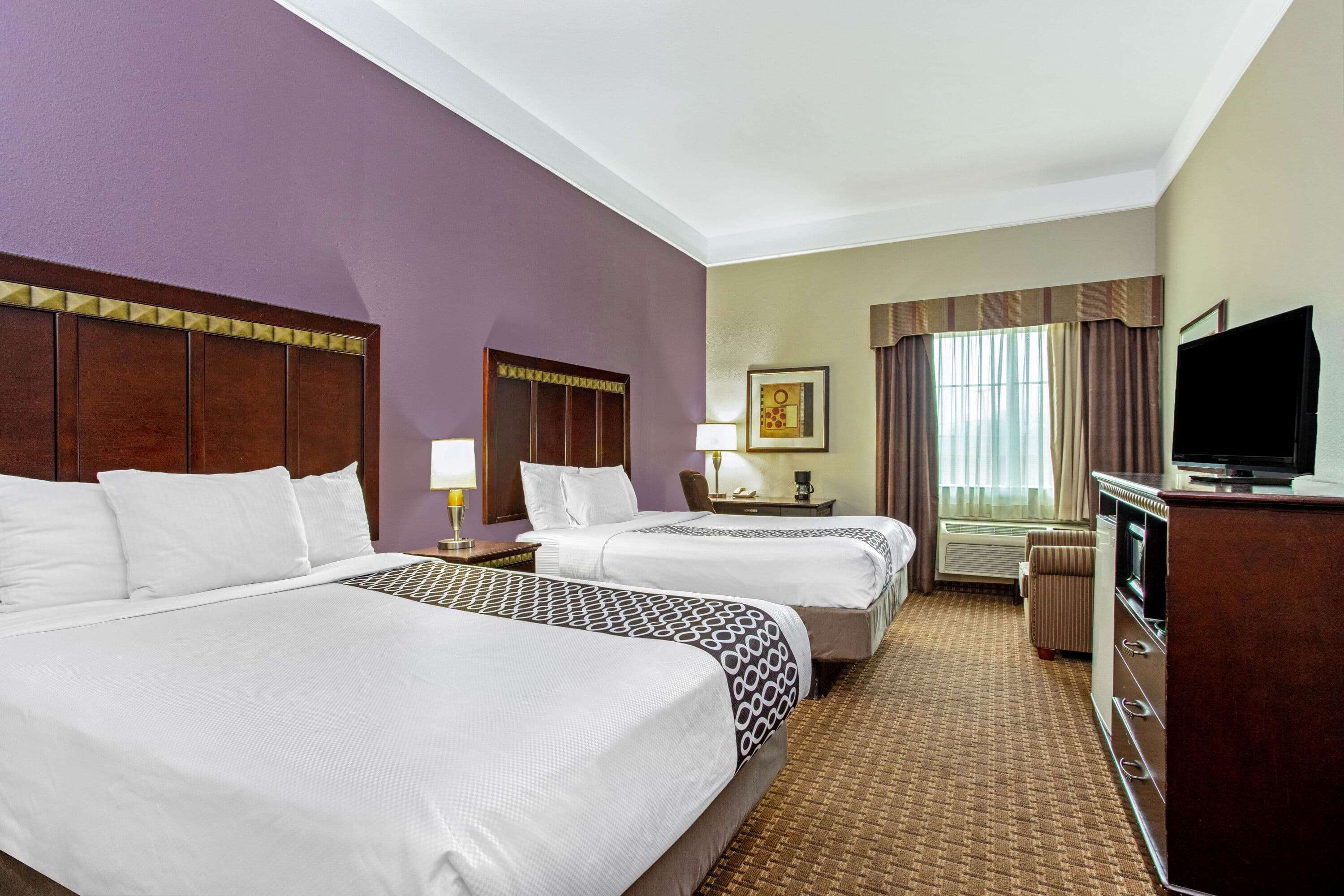 La Quinta Inn & Suites by Wyndham Cleburne