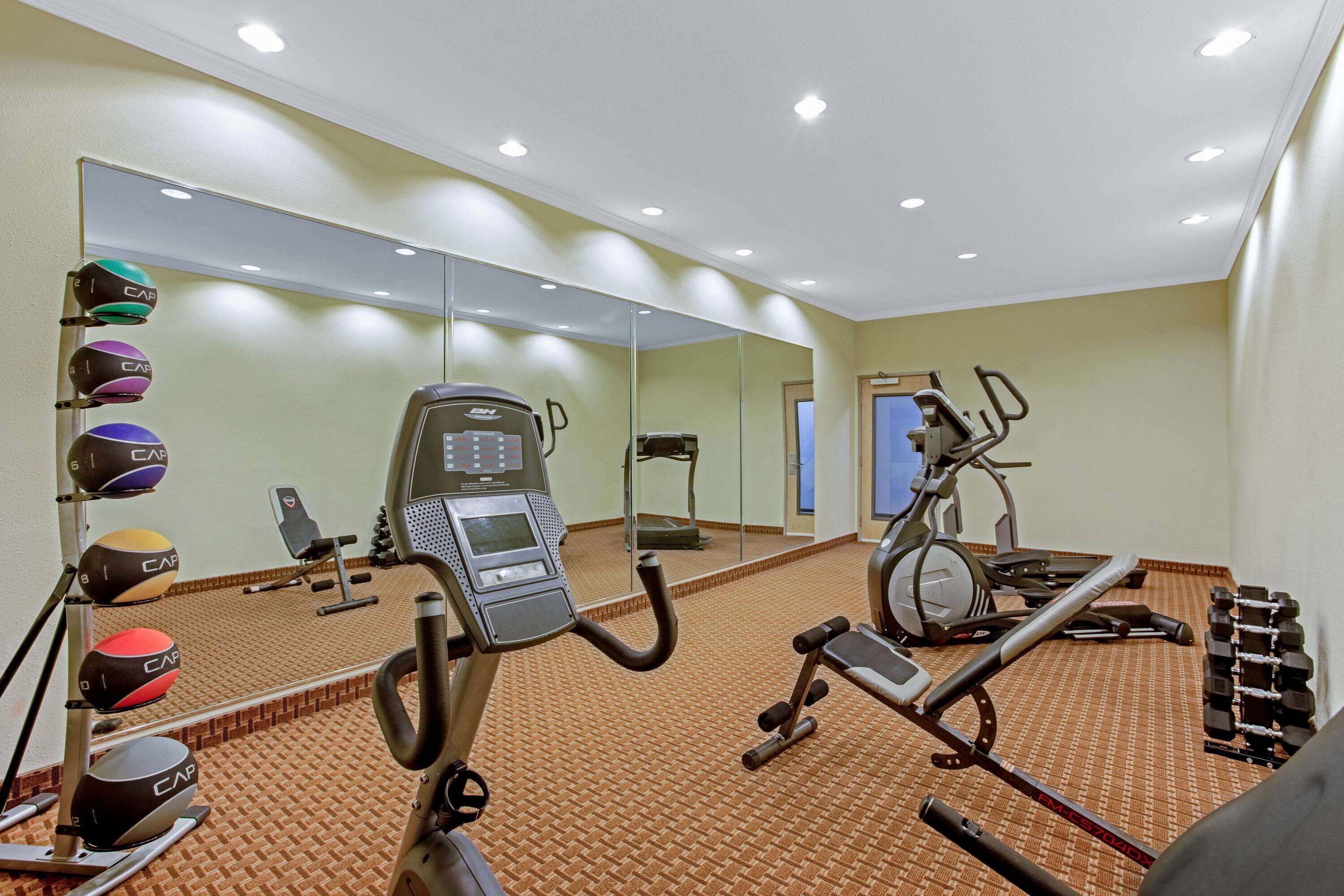 La Quinta Inn & Suites by Wyndham Cleburne
