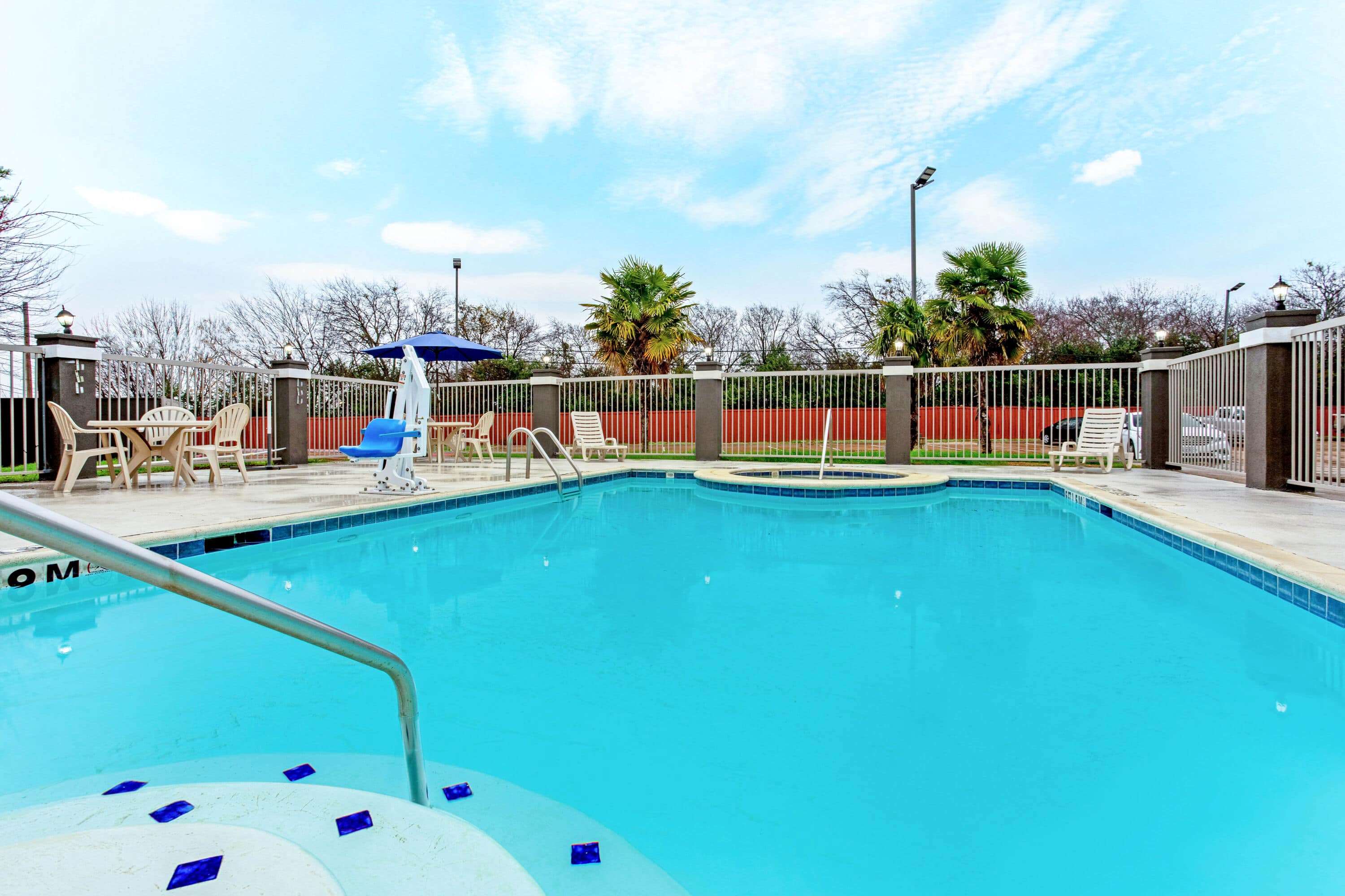 La Quinta Inn & Suites by Wyndham Cleburne