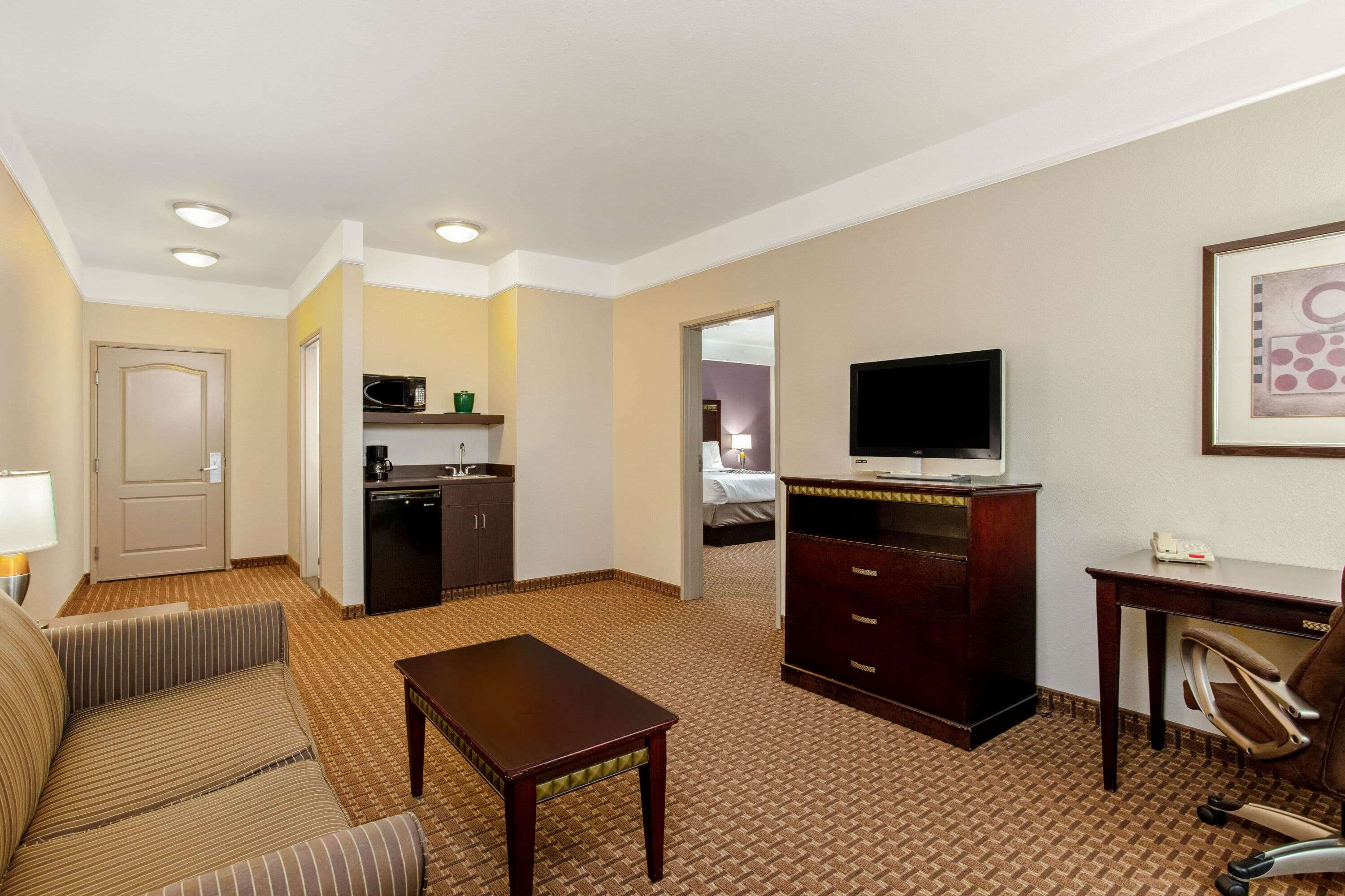 La Quinta Inn & Suites by Wyndham Cleburne