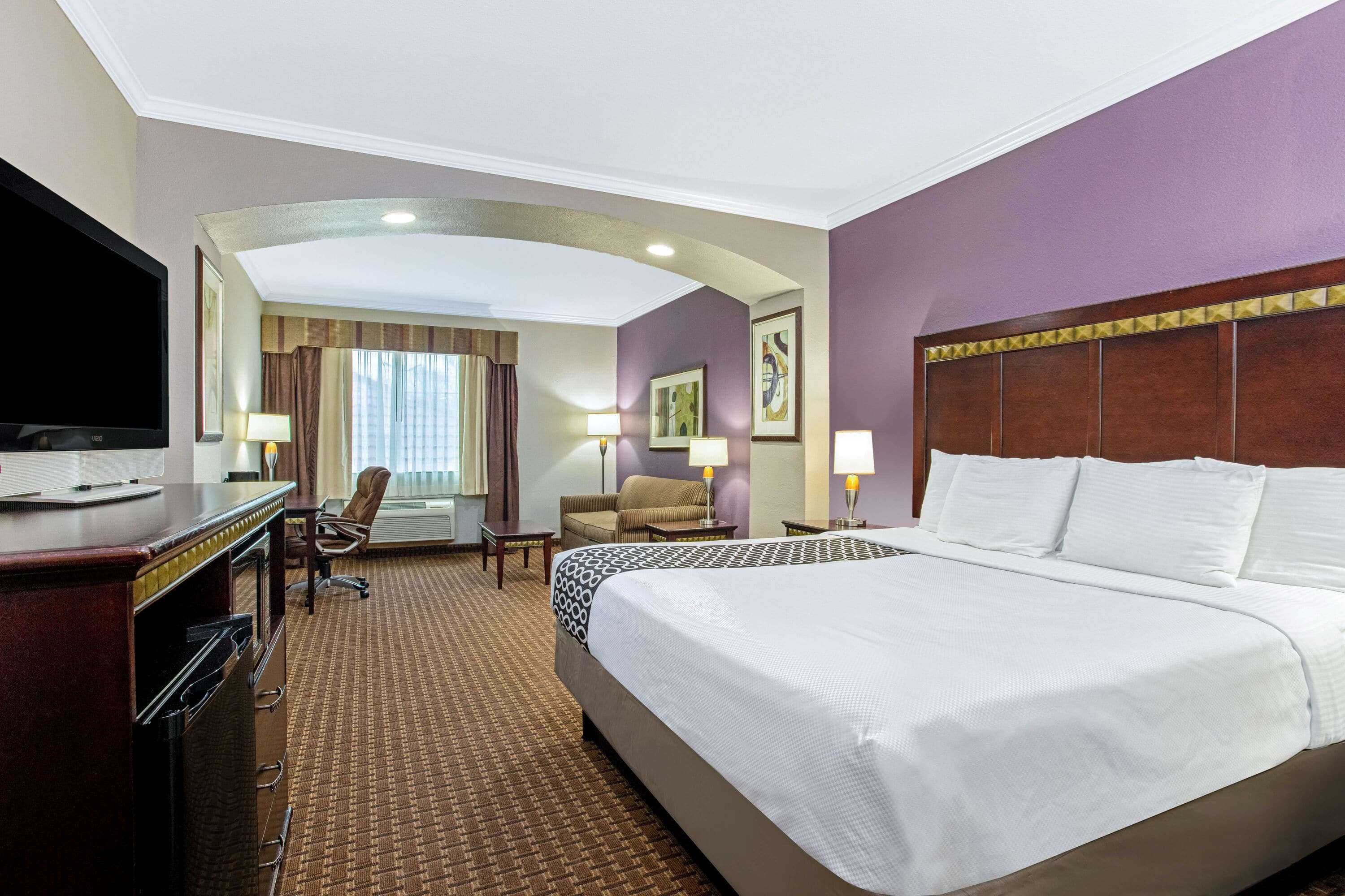 La Quinta Inn & Suites by Wyndham Cleburne