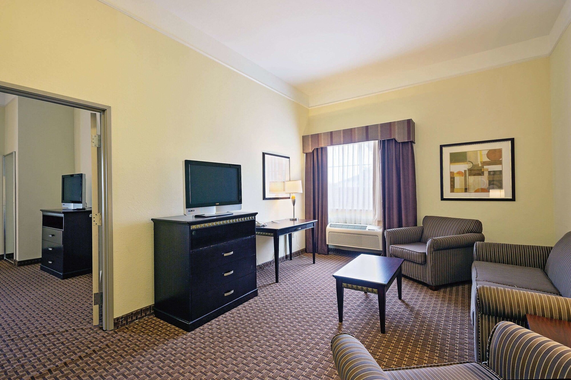 La Quinta Inn & Suites by Wyndham Cleburne