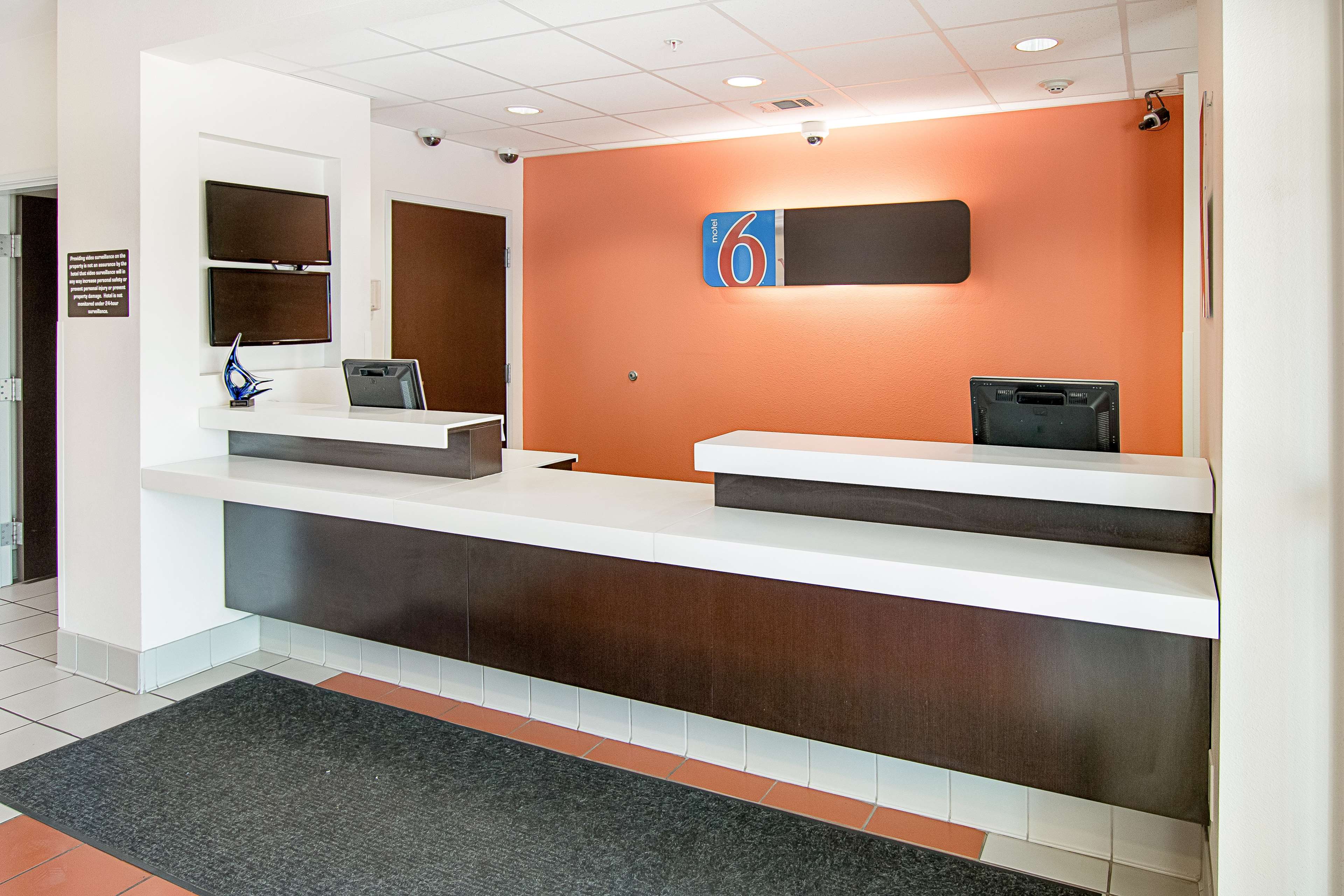 Motel 6 Cleburne