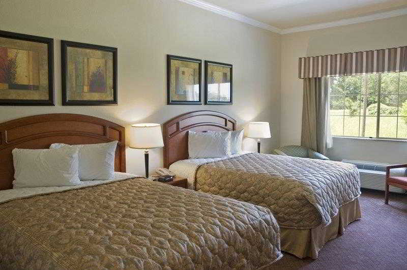 Best Western Cleveland Inn & Suites