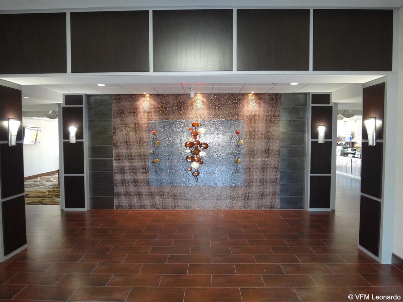 Holiday Inn Express & Suites Cleveland