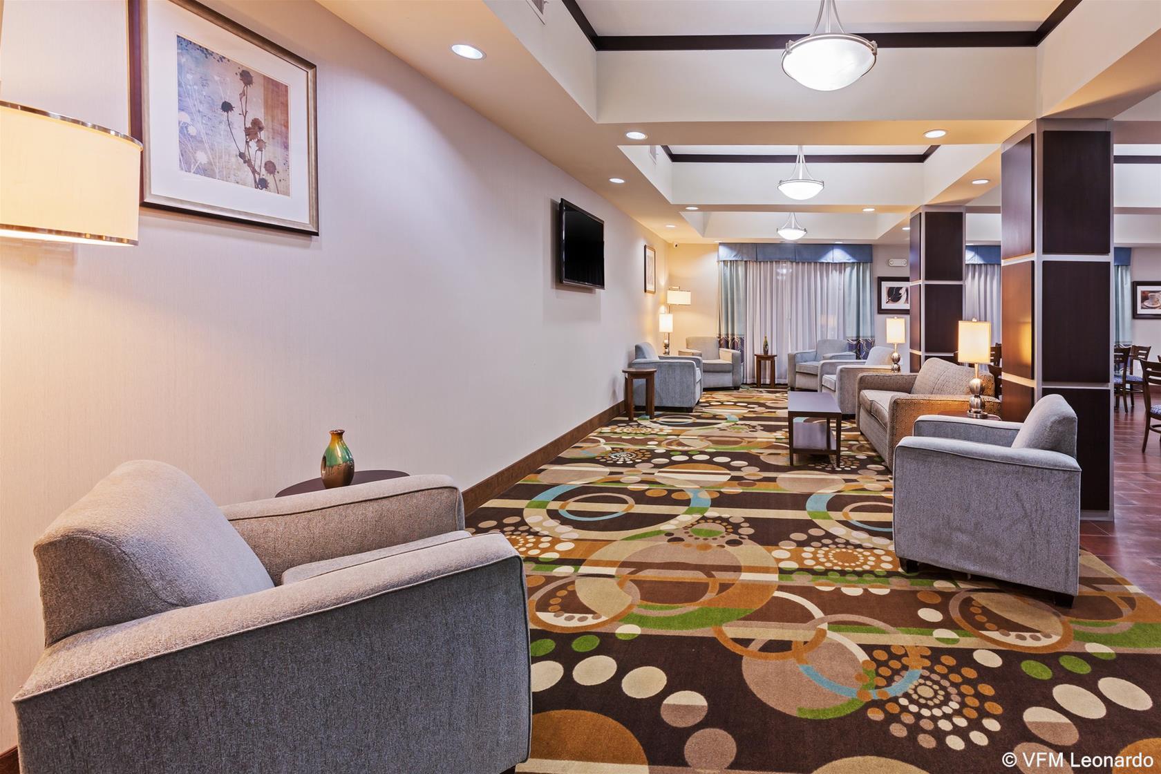 Holiday Inn Express & Suites Cleveland