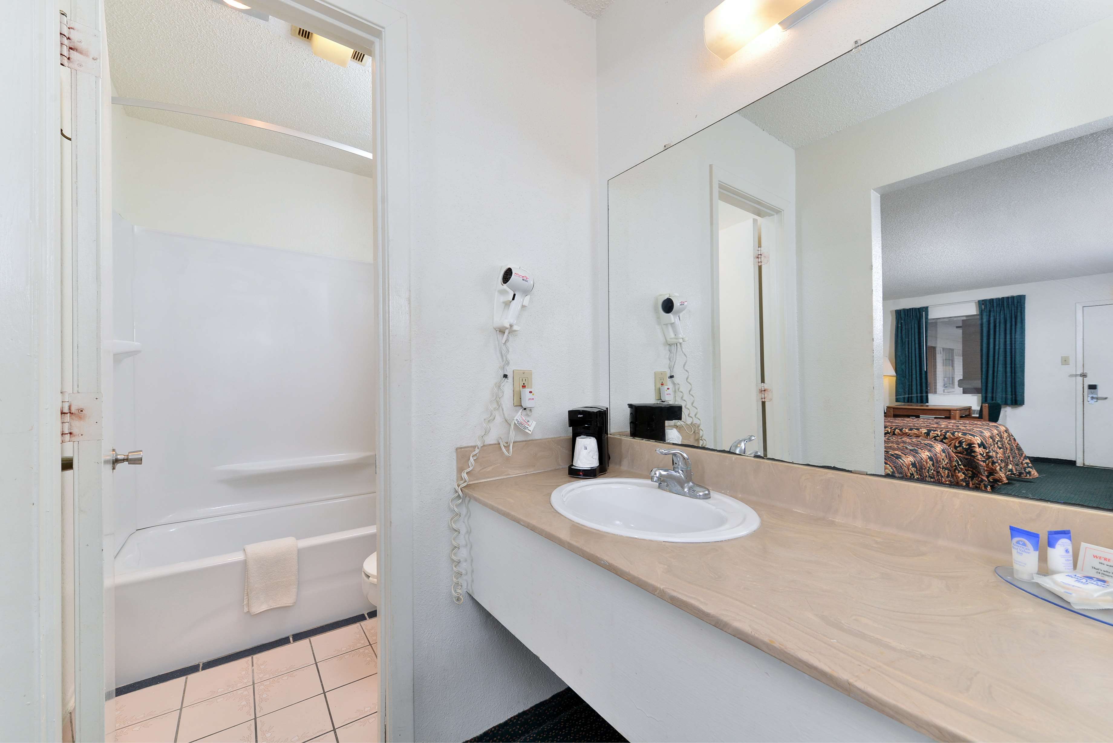 Americas Best Value Inn - Clute/Lake Jackson