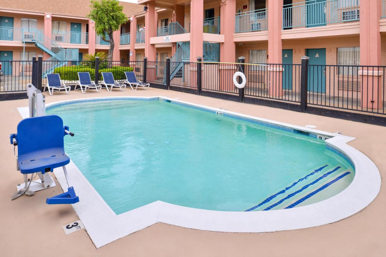 Americas Best Value Inn - Clute/Lake Jackson