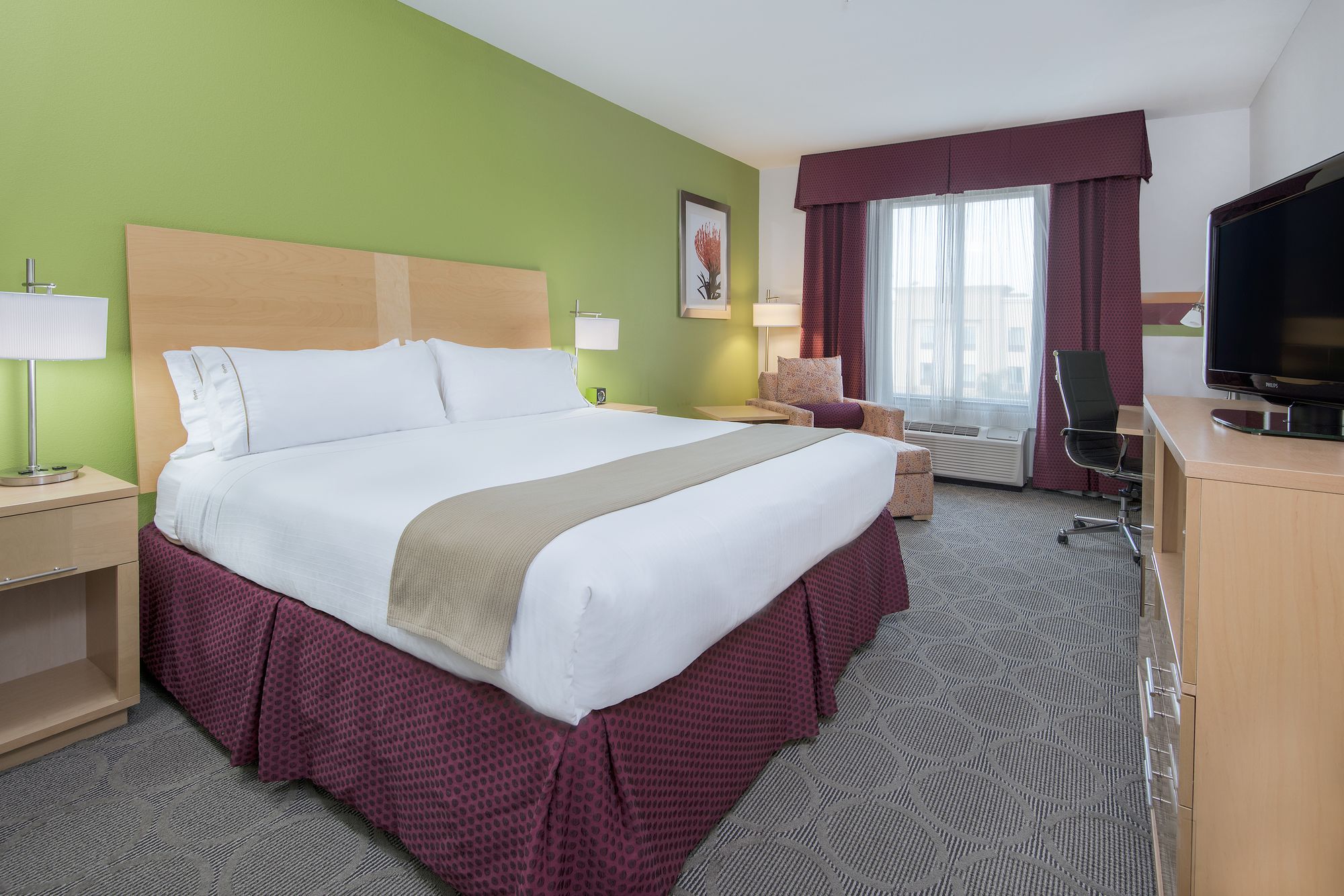 Holiday Inn Express & Suites Clute - Lake Jackson