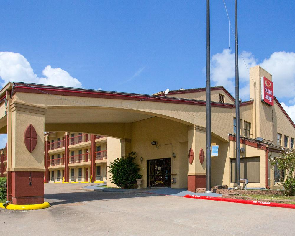Days Inn by Wyndham College Station University Drive