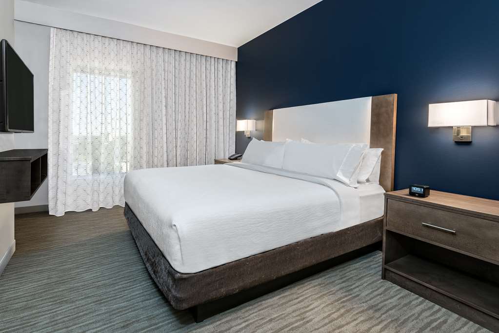 Embassy Suites By Hilton College Station