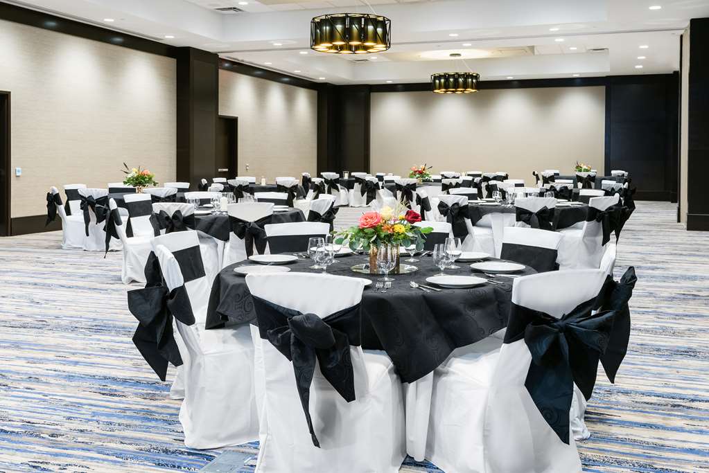Embassy Suites By Hilton College Station