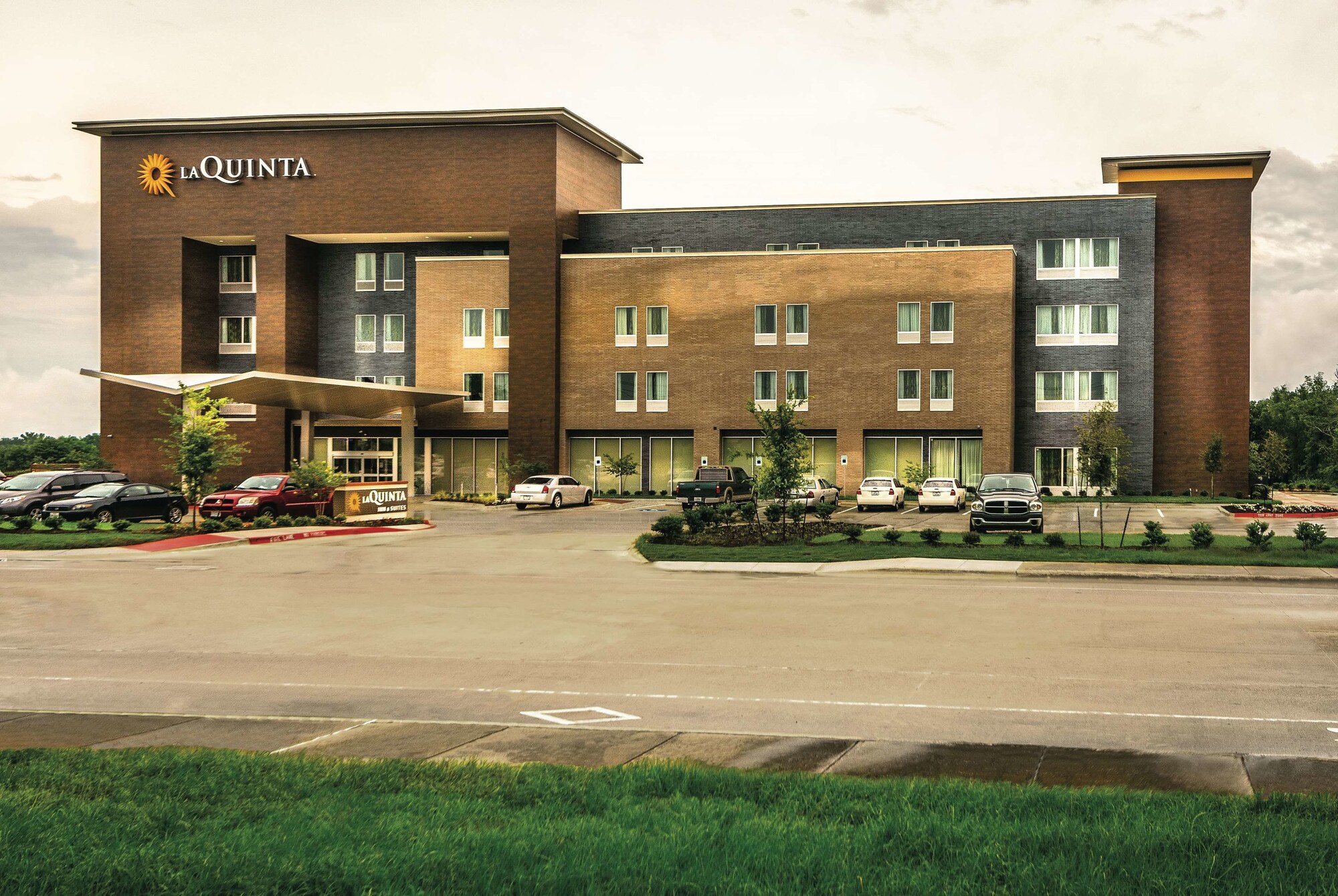 La Quinta Inn & Suites by Wyndham College Station South
