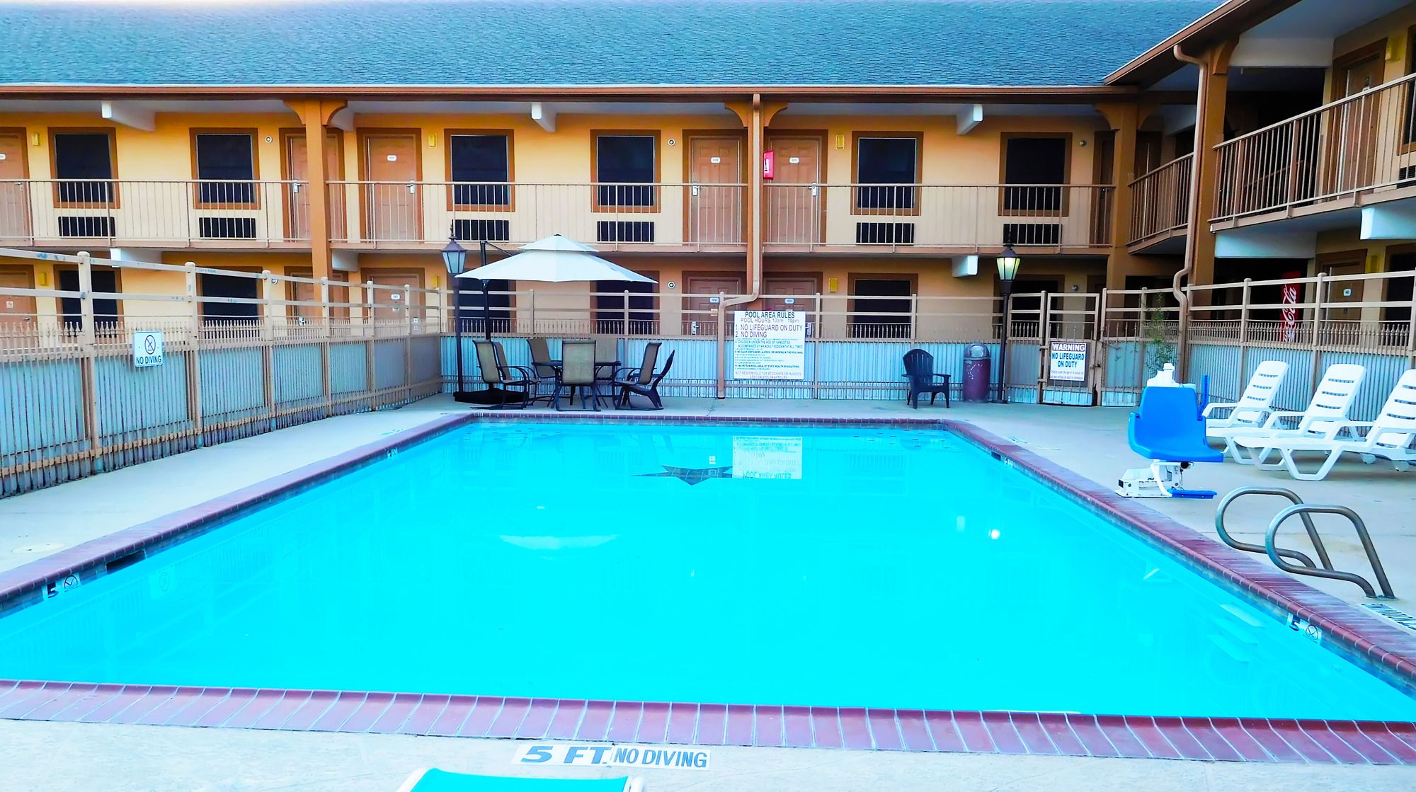 Red Roof Inn College Station