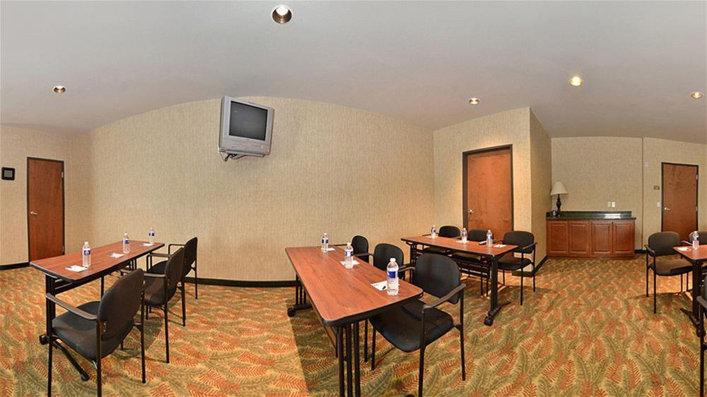 Wingate by Wyndham College Station TX