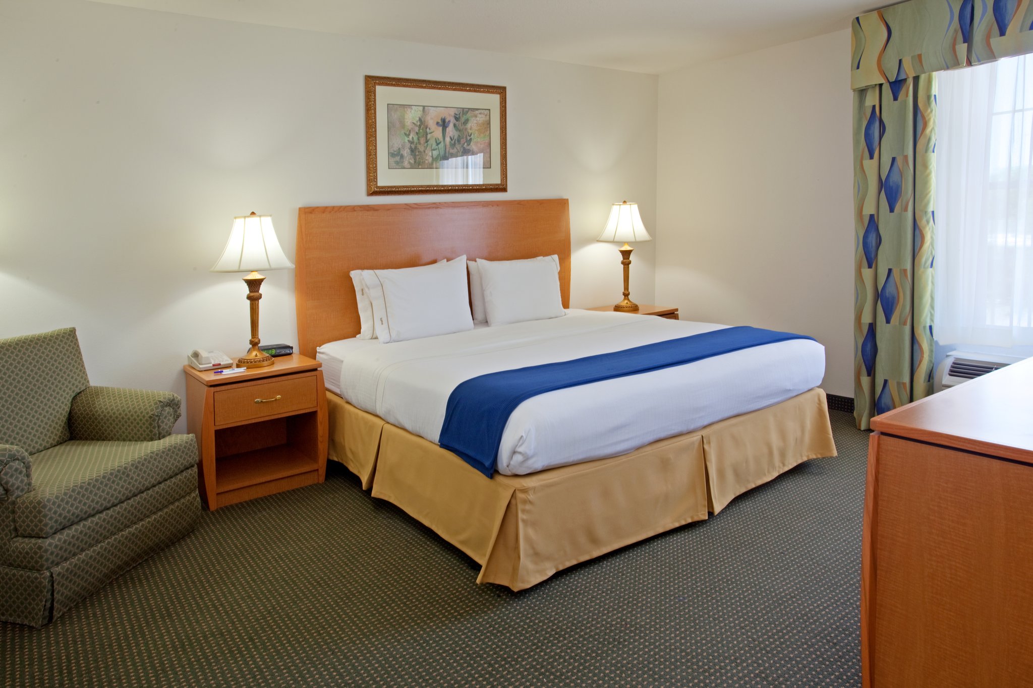 Holiday Inn Express & Suites Columbus