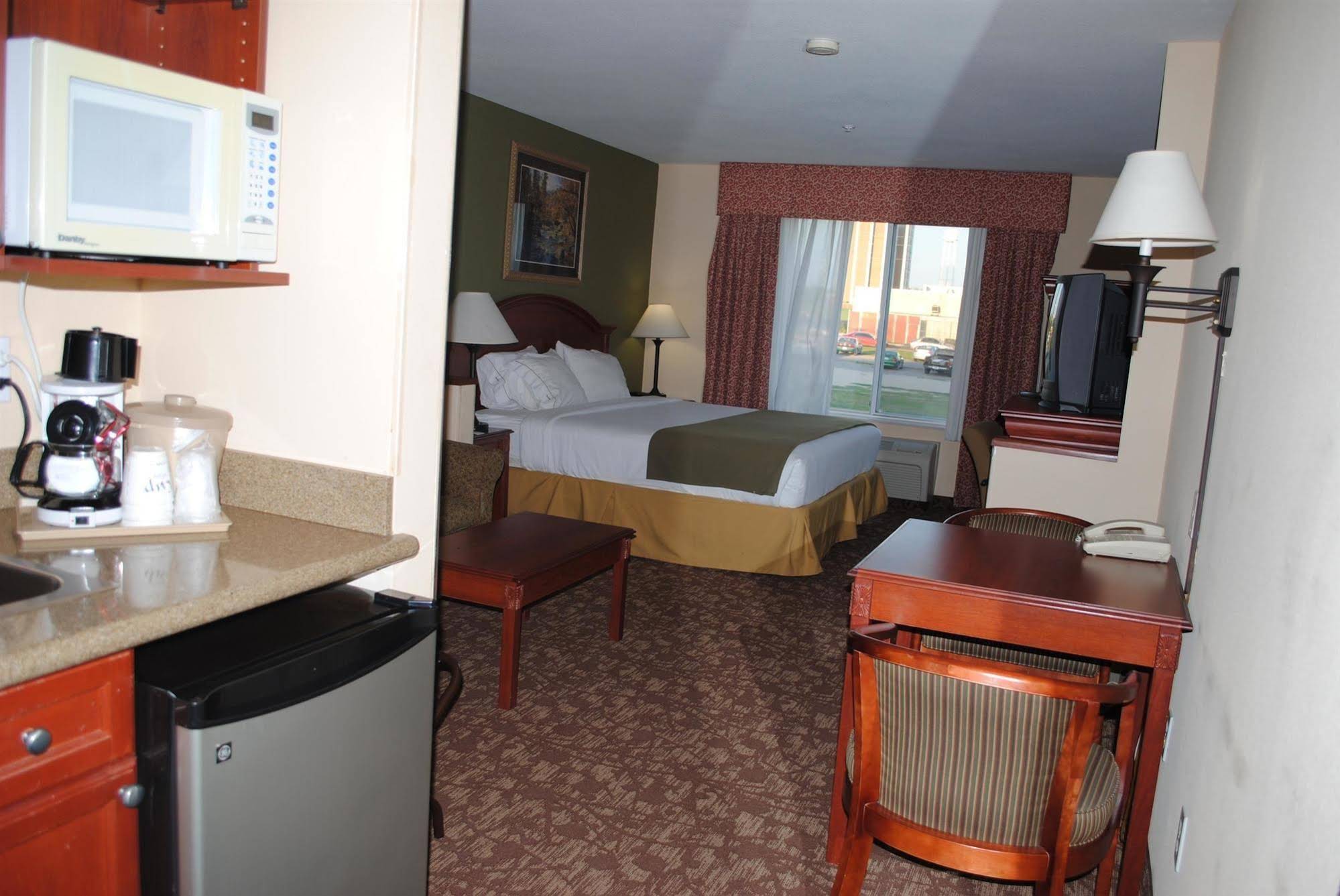 Magnuson Hotel Commerce