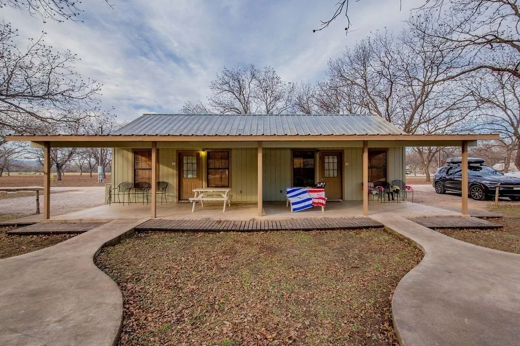 Seven Bluff Cabins