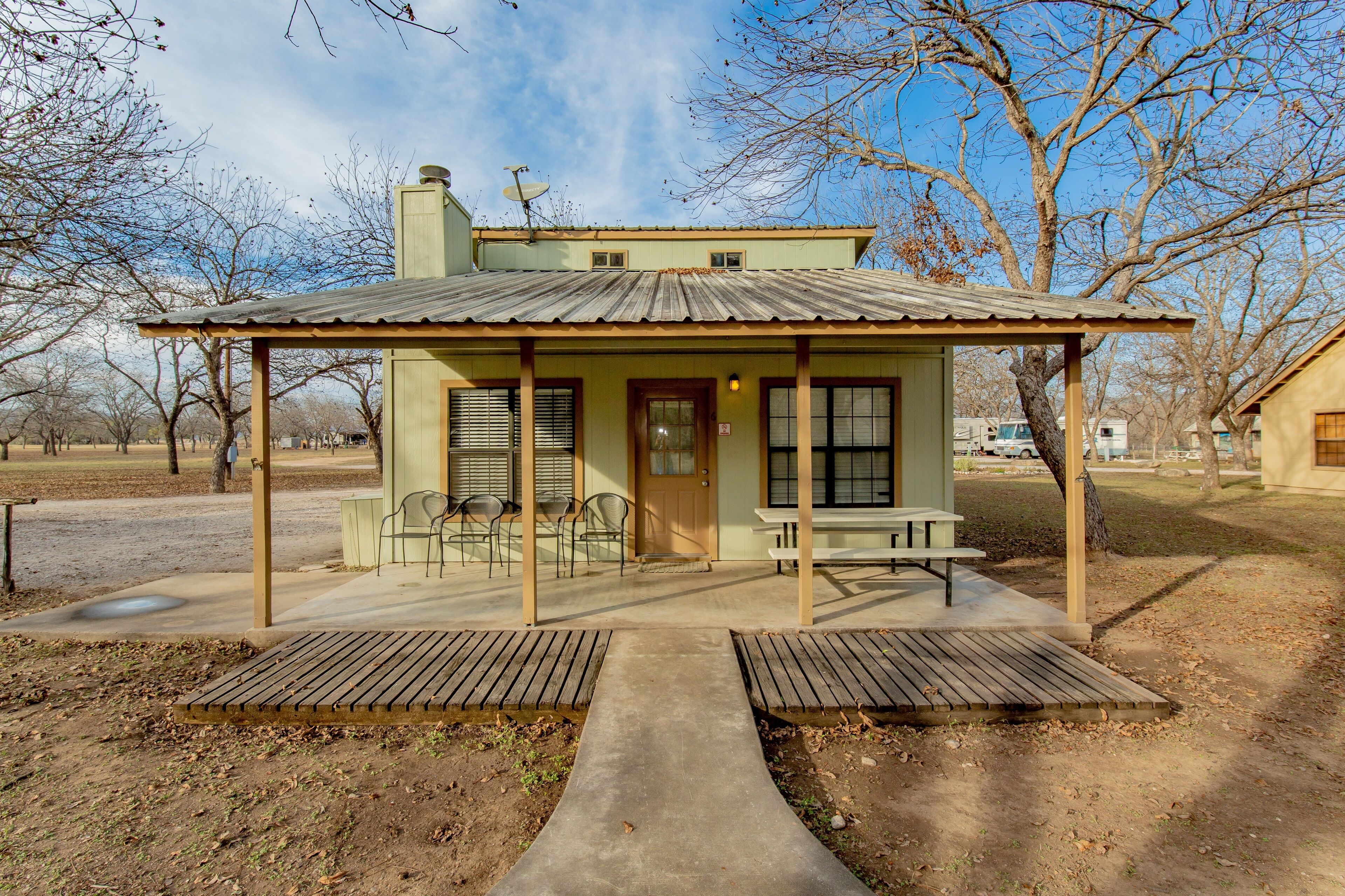 Seven Bluff Cabins