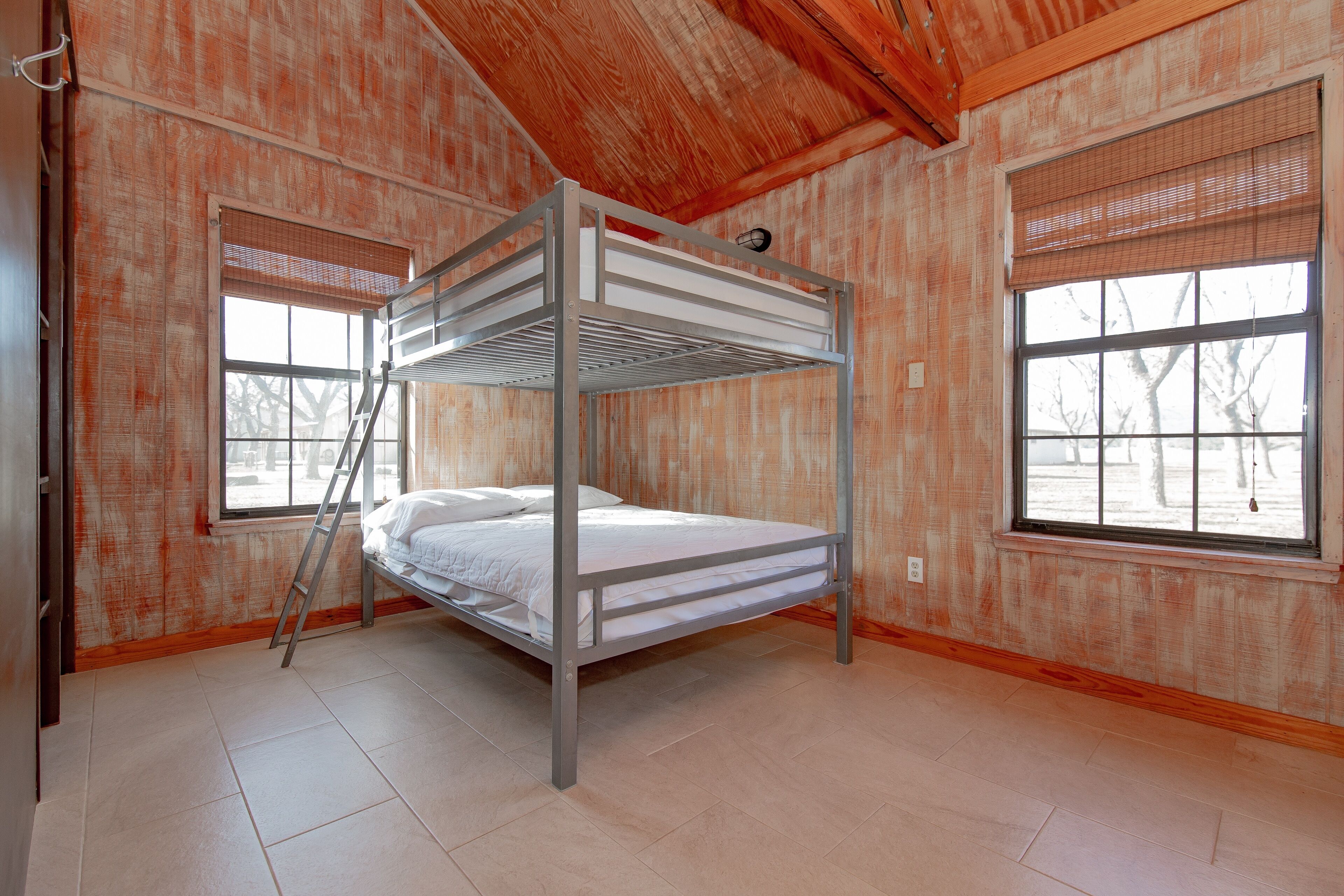 Seven Bluff Cabins