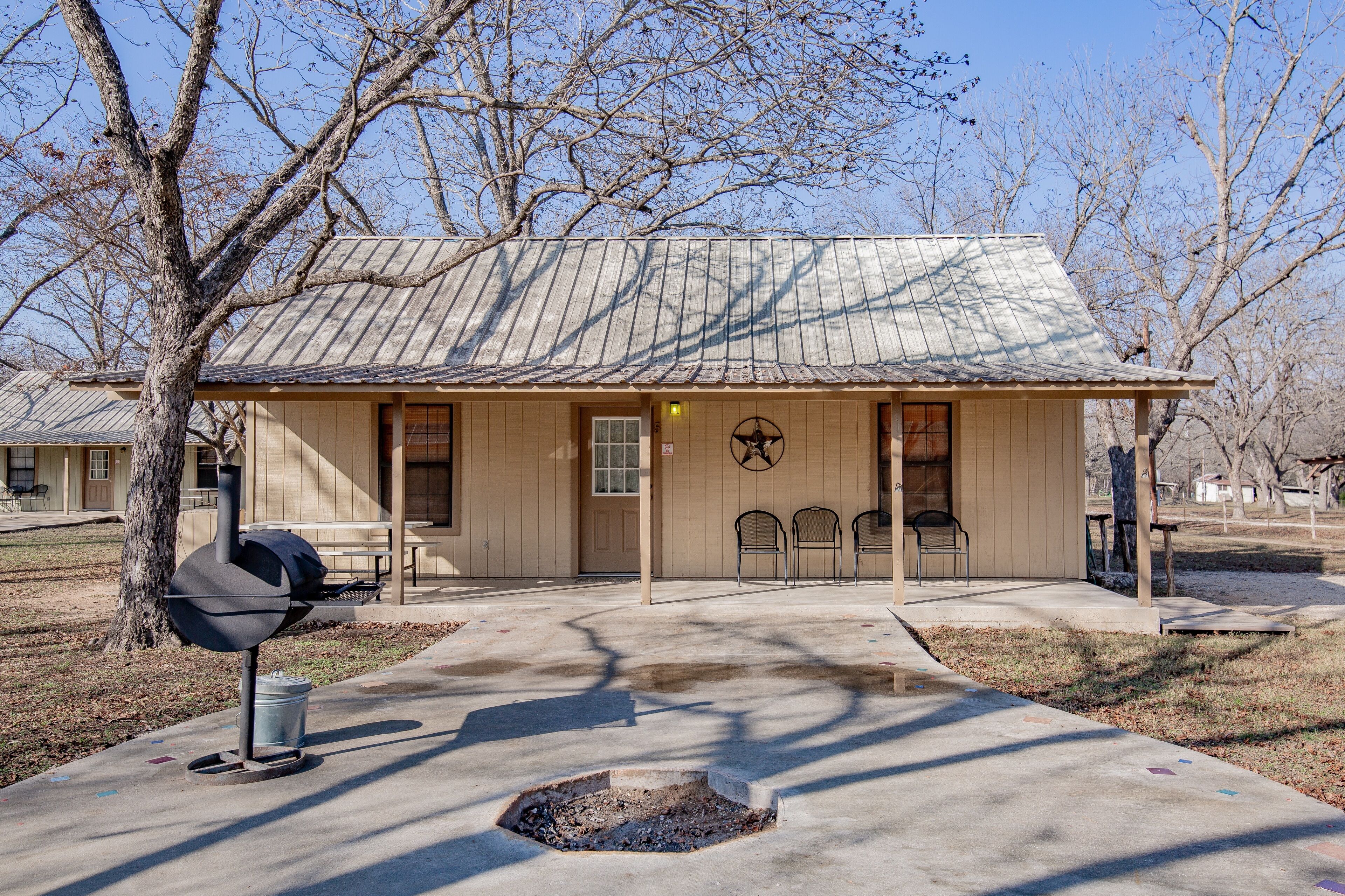 Seven Bluff Cabins
