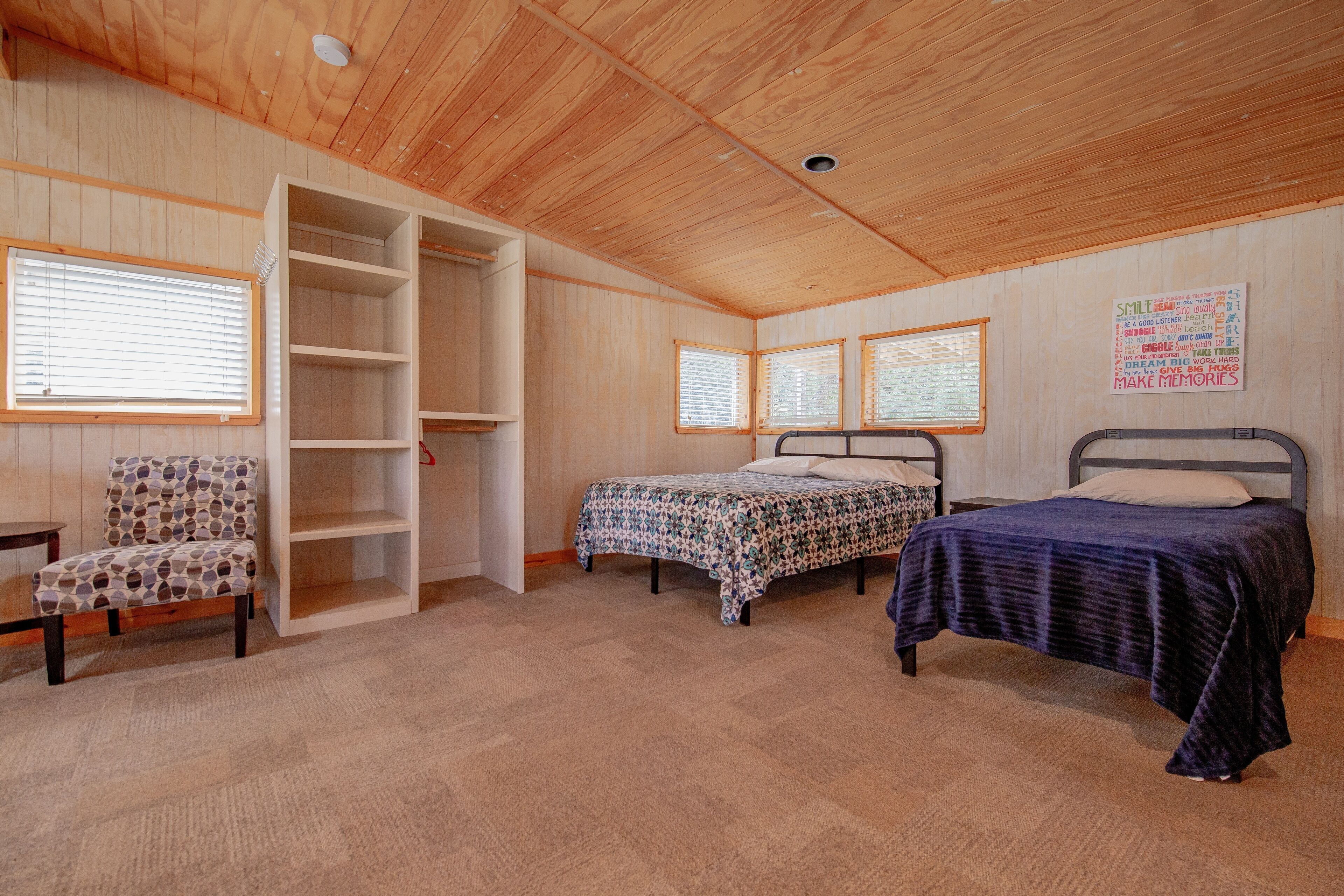 Seven Bluff Cabins