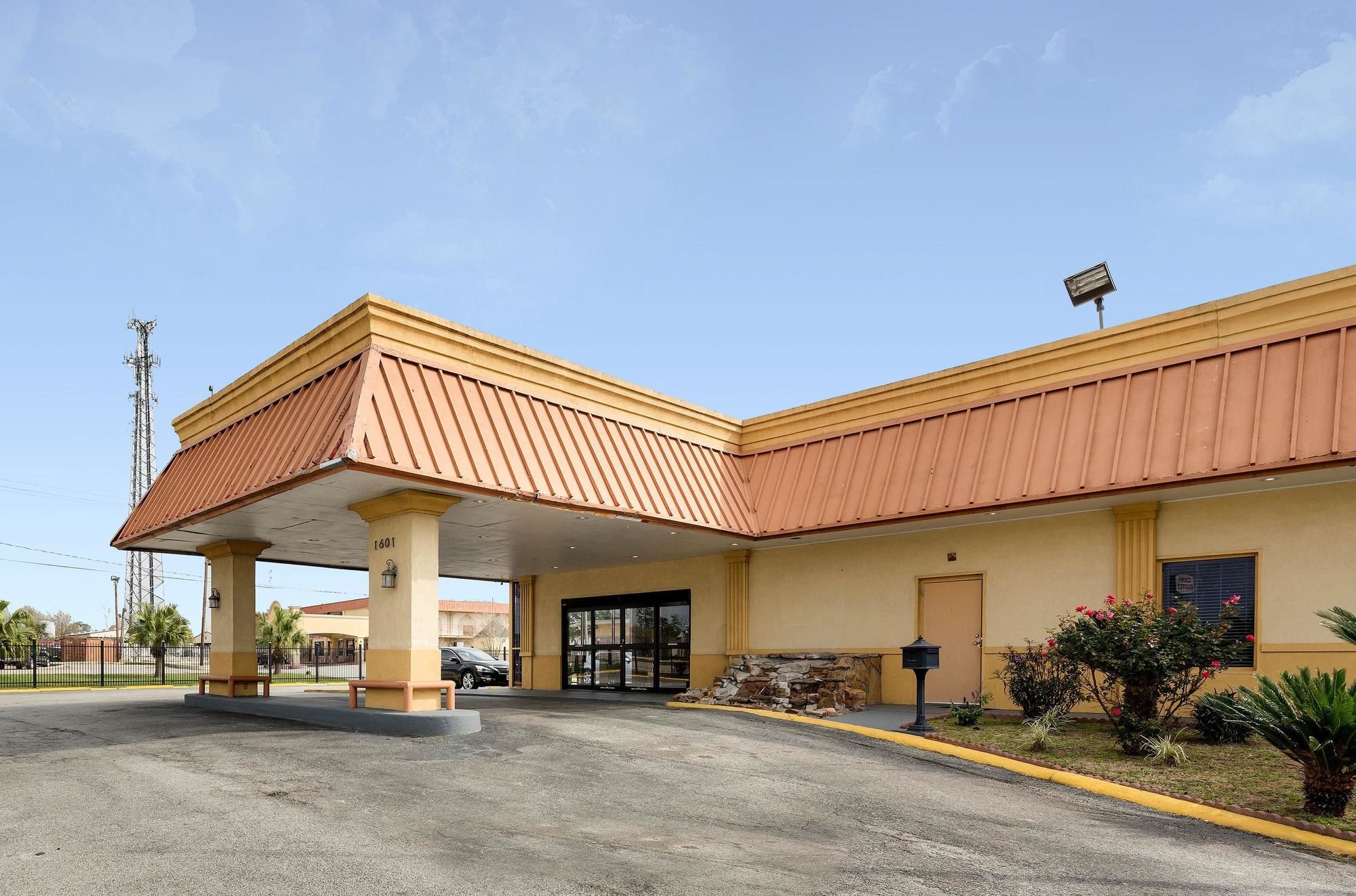 Hotel Elev8