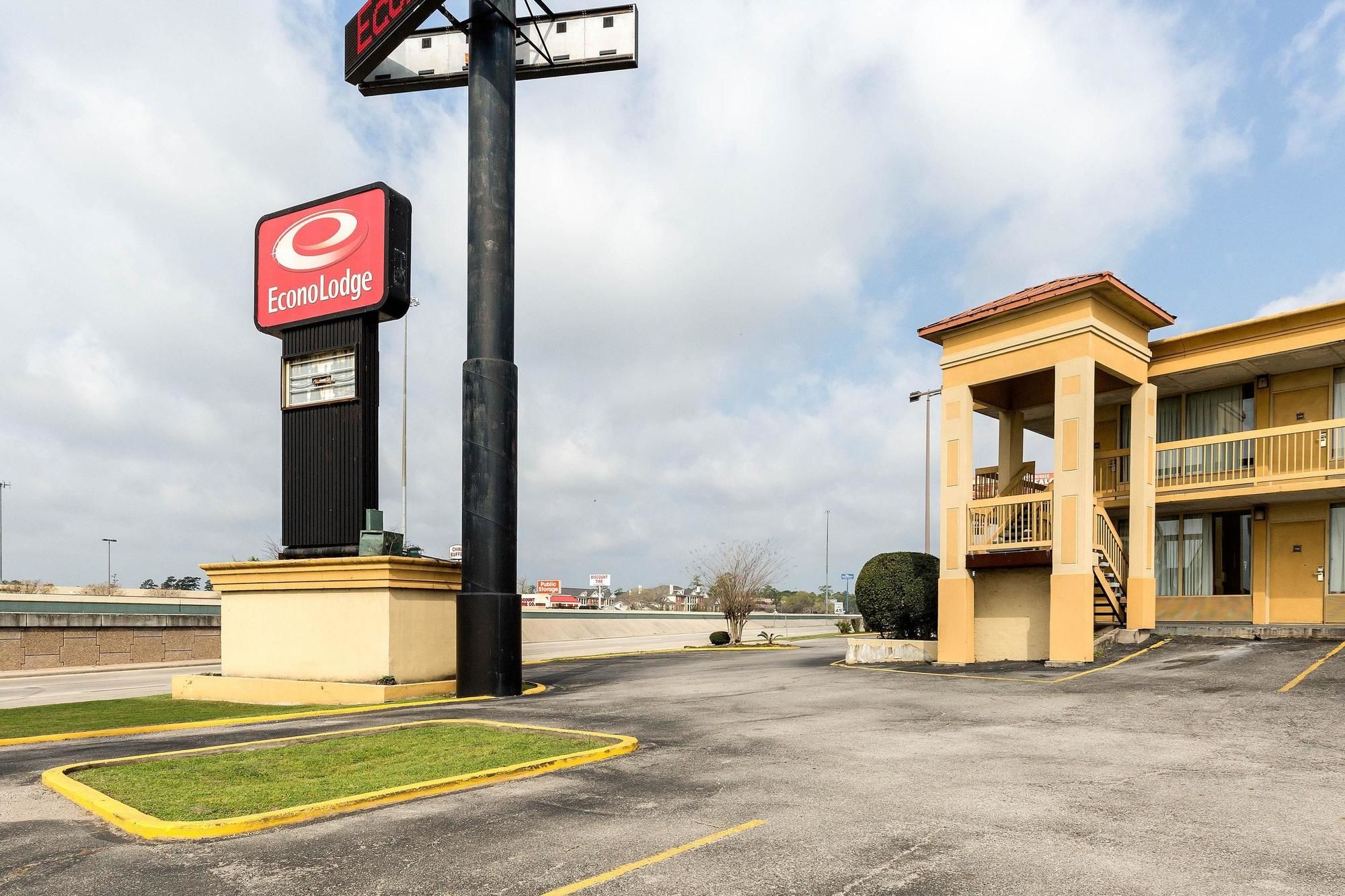 Hotel Elev8