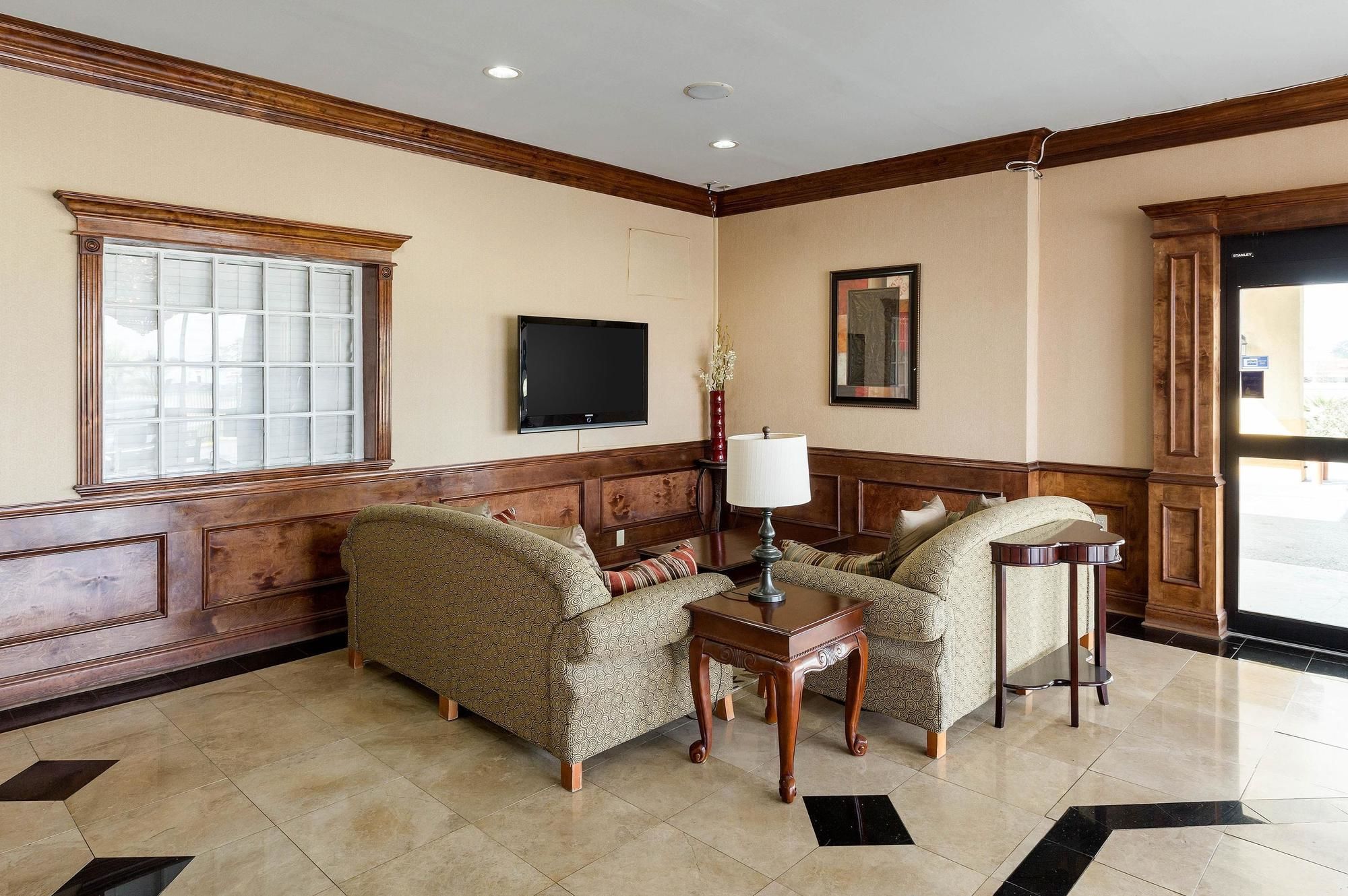 Hotel Elev8