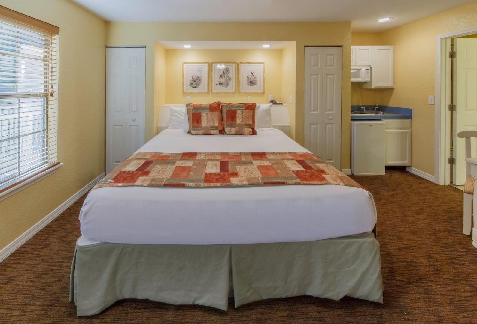 Holiday Inn Club Vacations Piney Shores Resort
