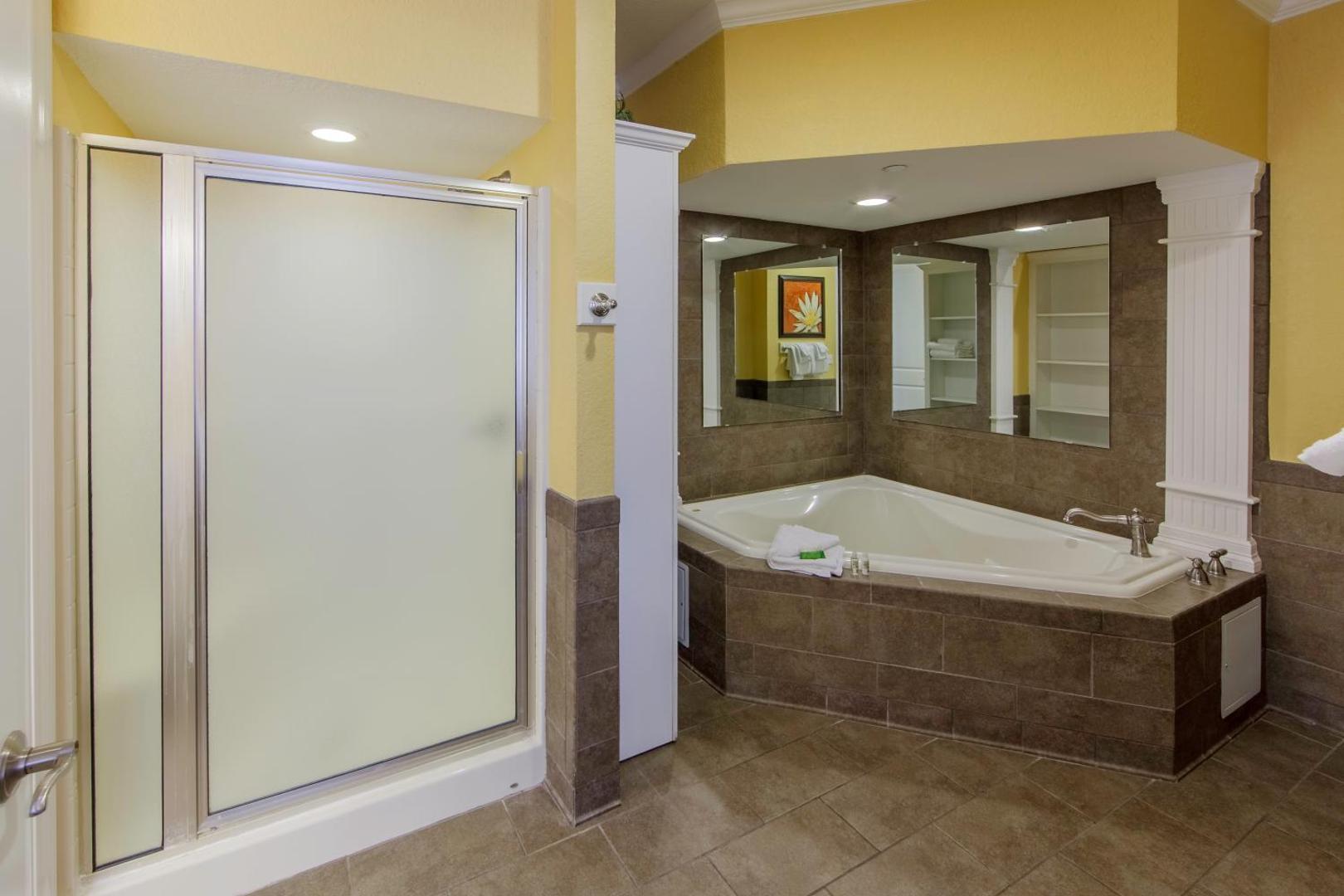 Holiday Inn Club Vacations Piney Shores Resort