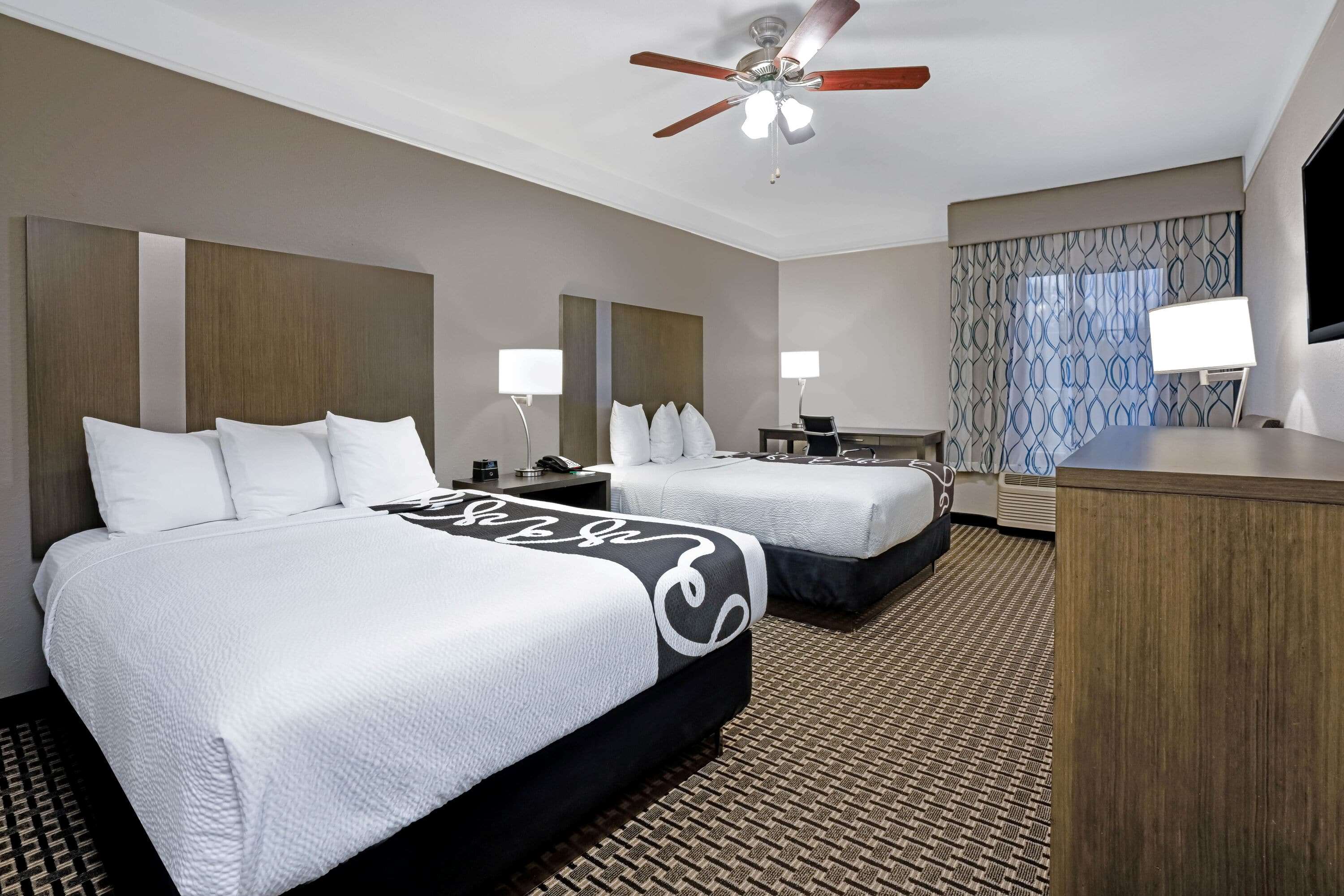 La Quinta Inn & Suites by Wyndham Conroe