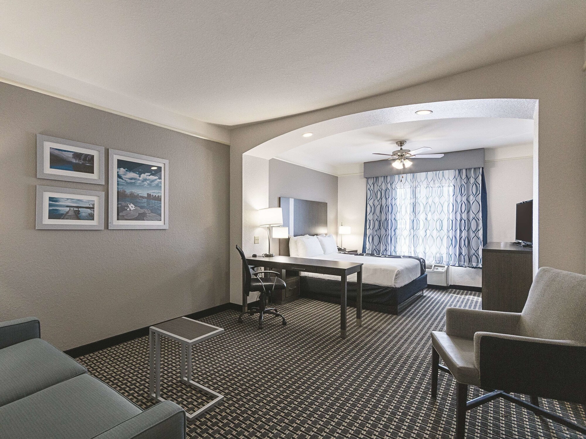 La Quinta Inn & Suites by Wyndham Conroe