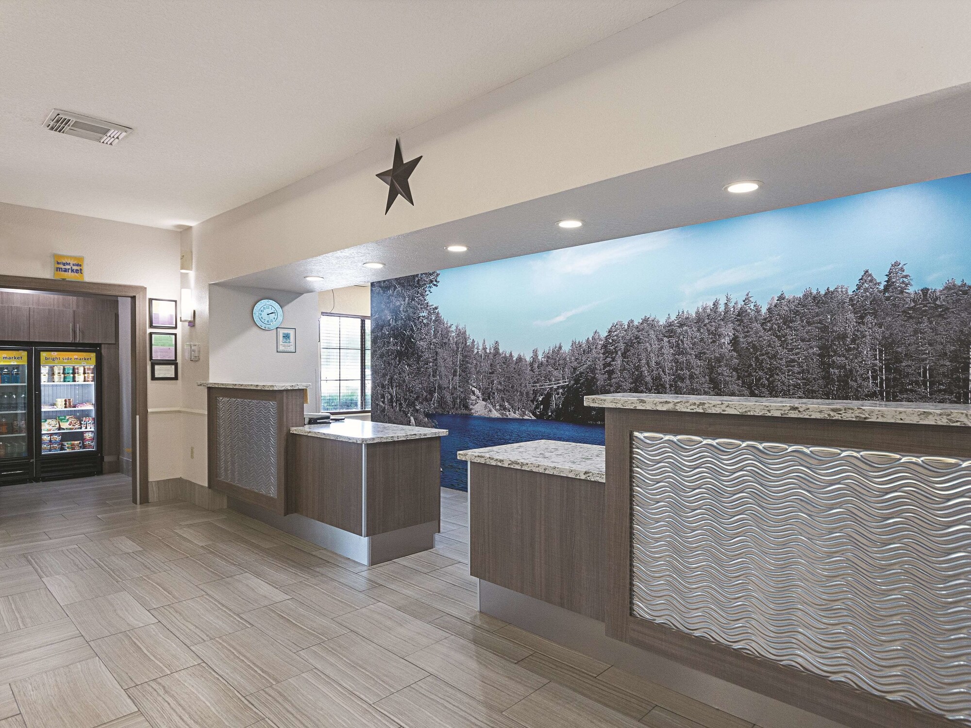 La Quinta Inn & Suites by Wyndham Conroe