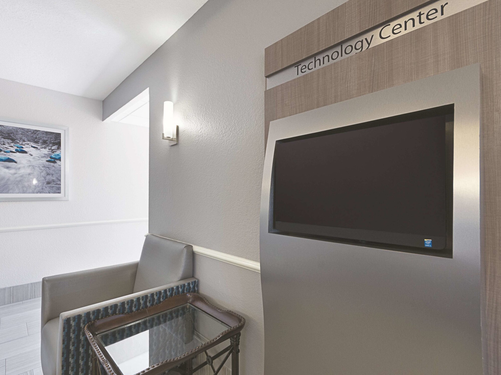 La Quinta Inn & Suites by Wyndham Conroe