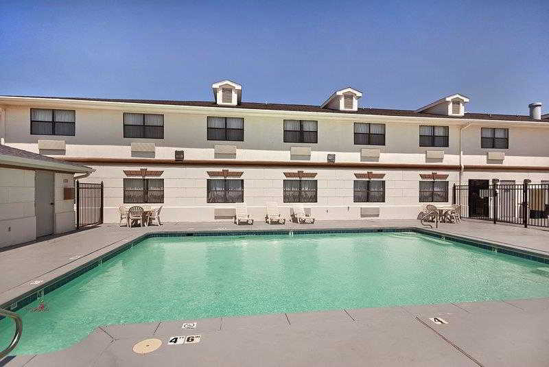Best Western Inn & Suites