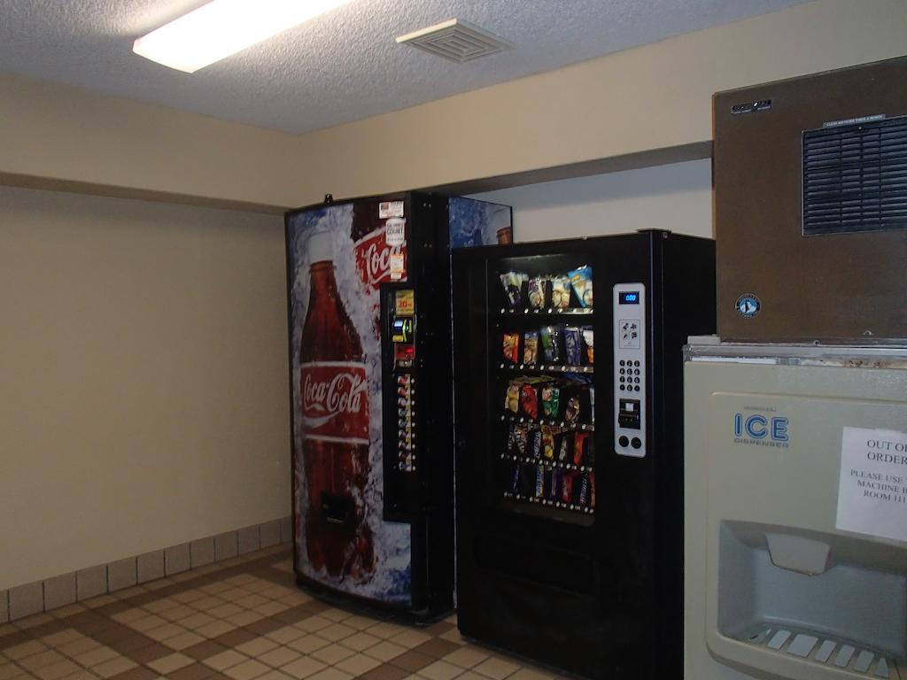 Days Inn & Suites by Wyndham Corpus Christi Central