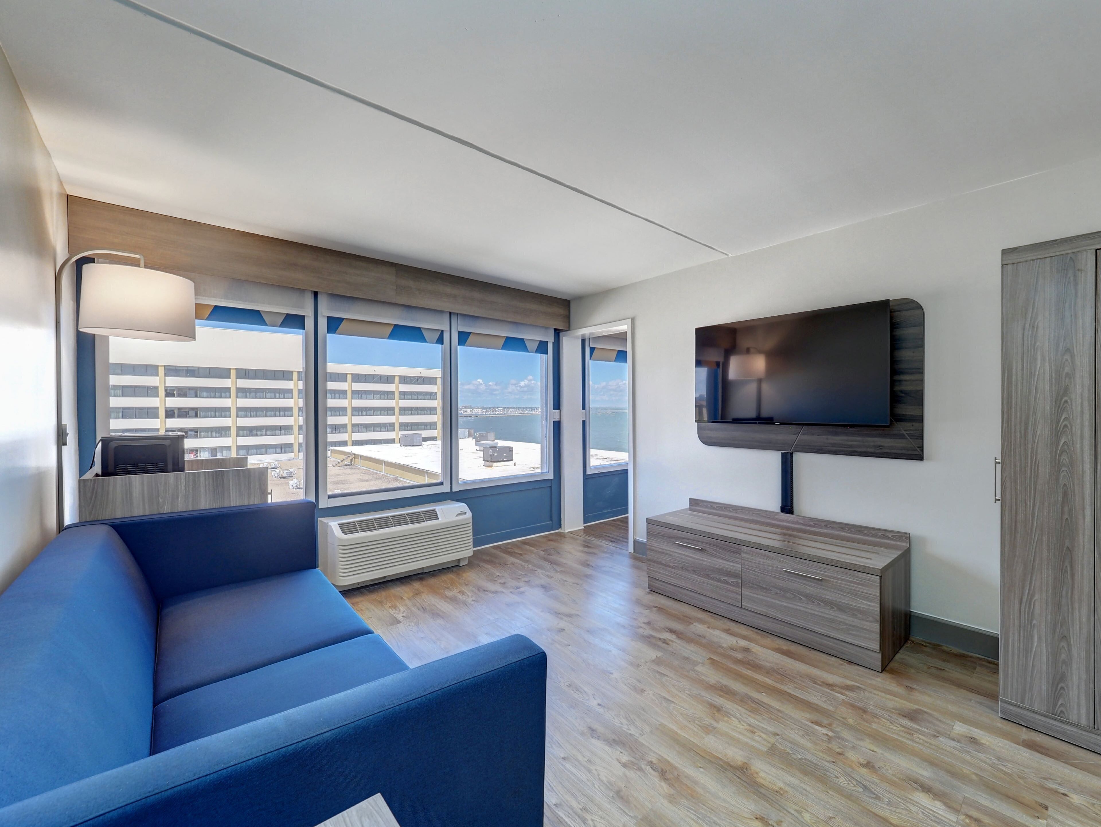 Holiday Inn Express Corpus Christi - Beachfront