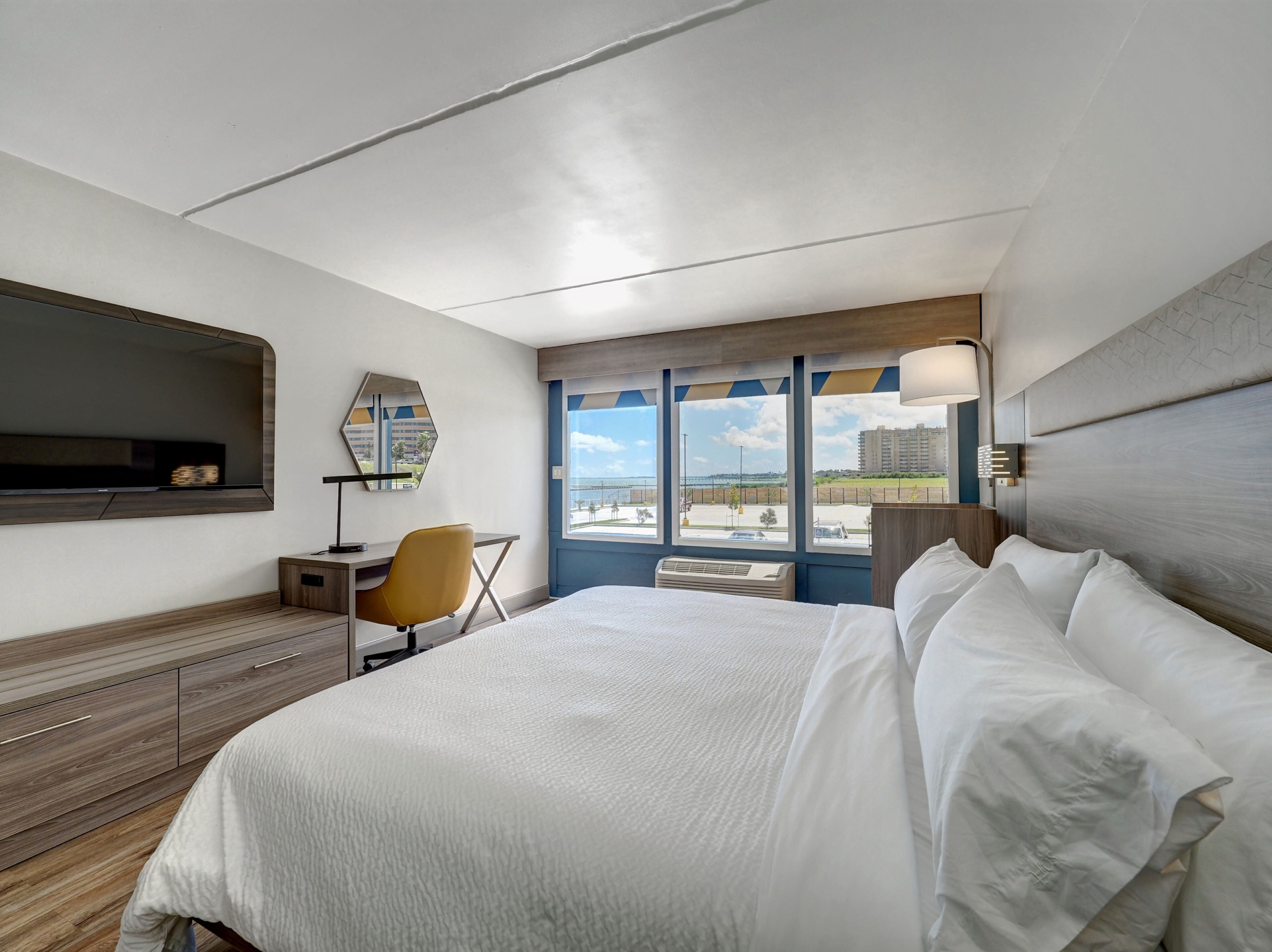 Holiday Inn Express Corpus Christi - Beachfront