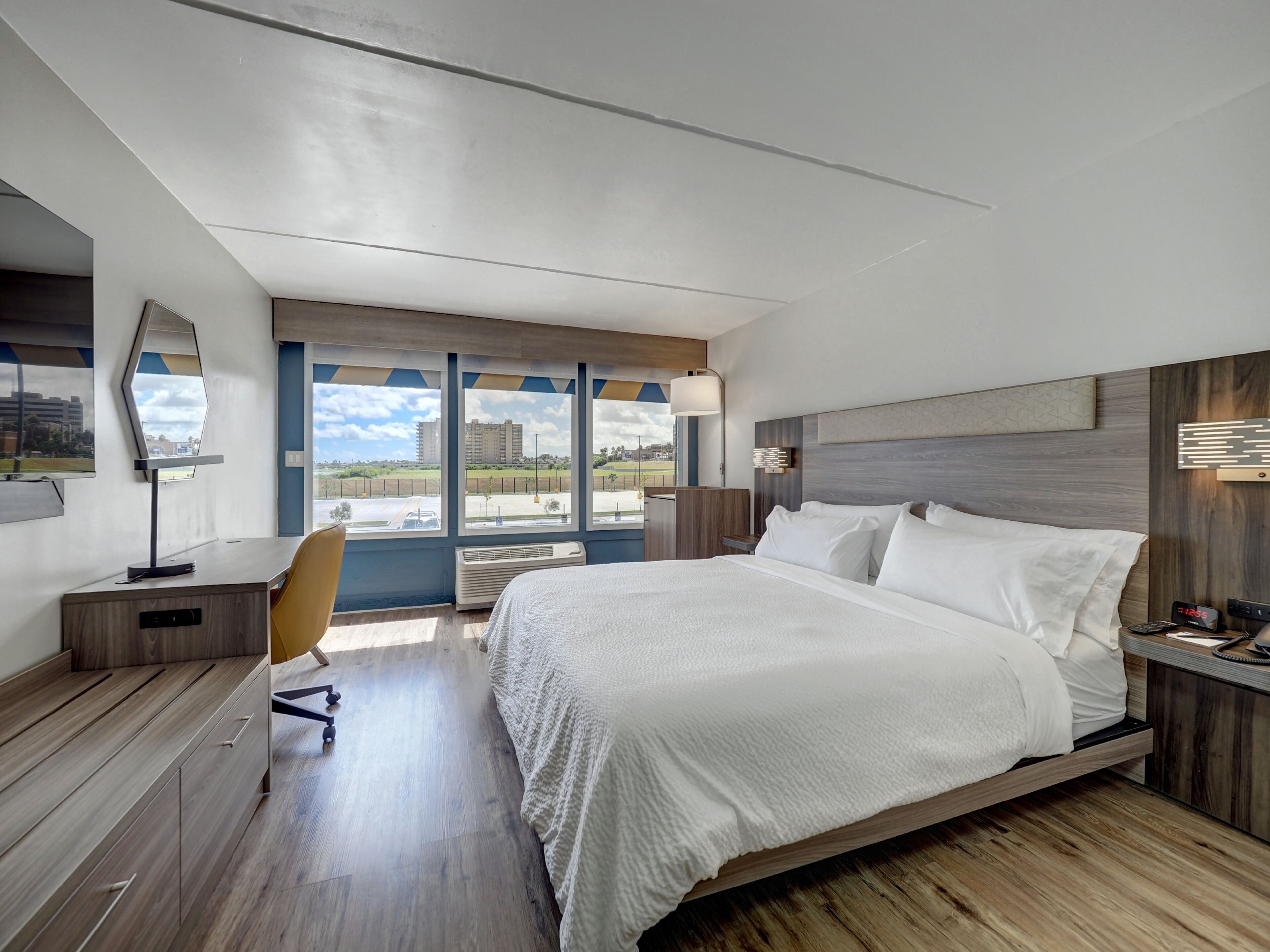 Holiday Inn Express Corpus Christi - Beachfront