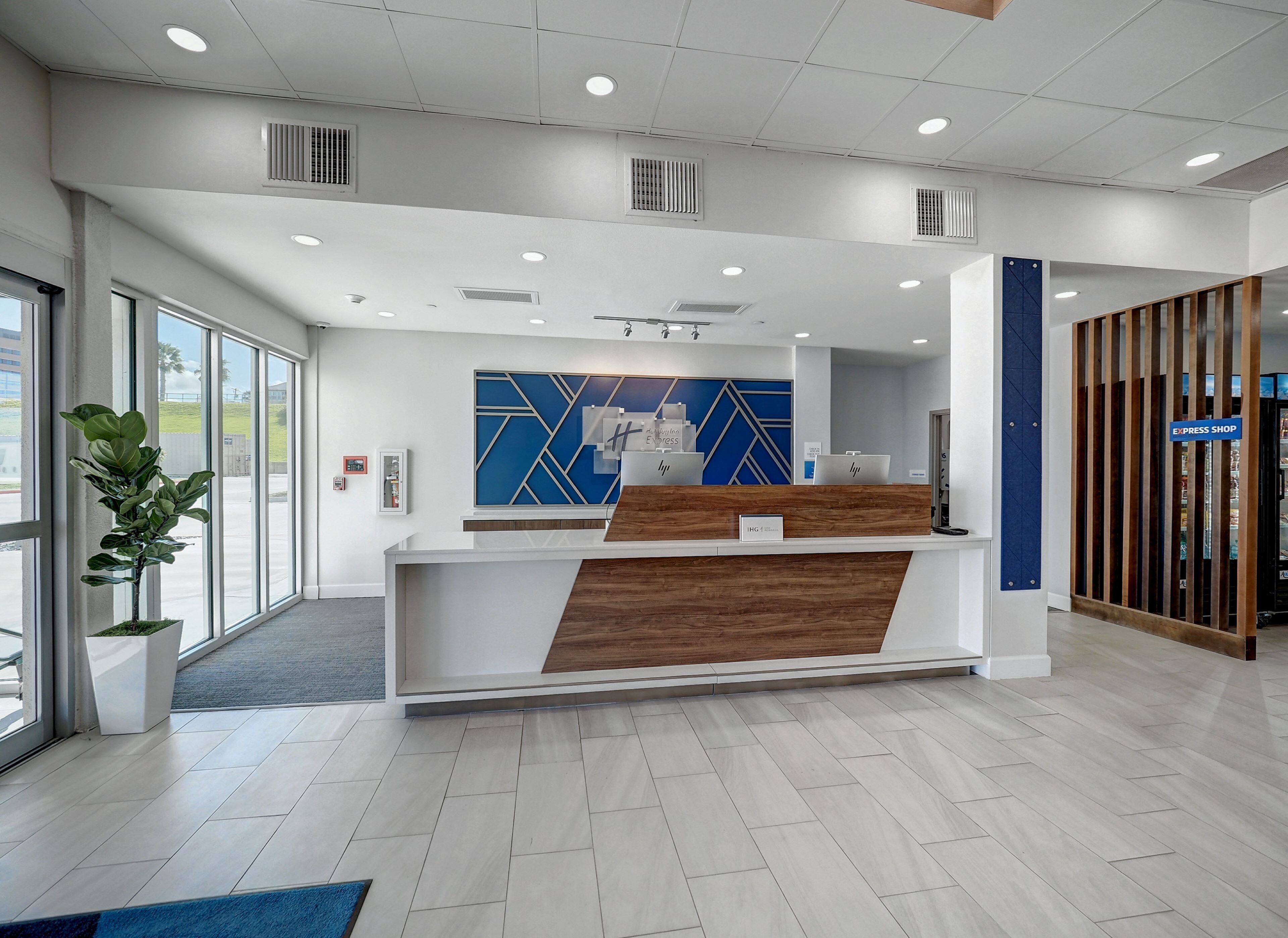 Holiday Inn Express Corpus Christi - Beachfront