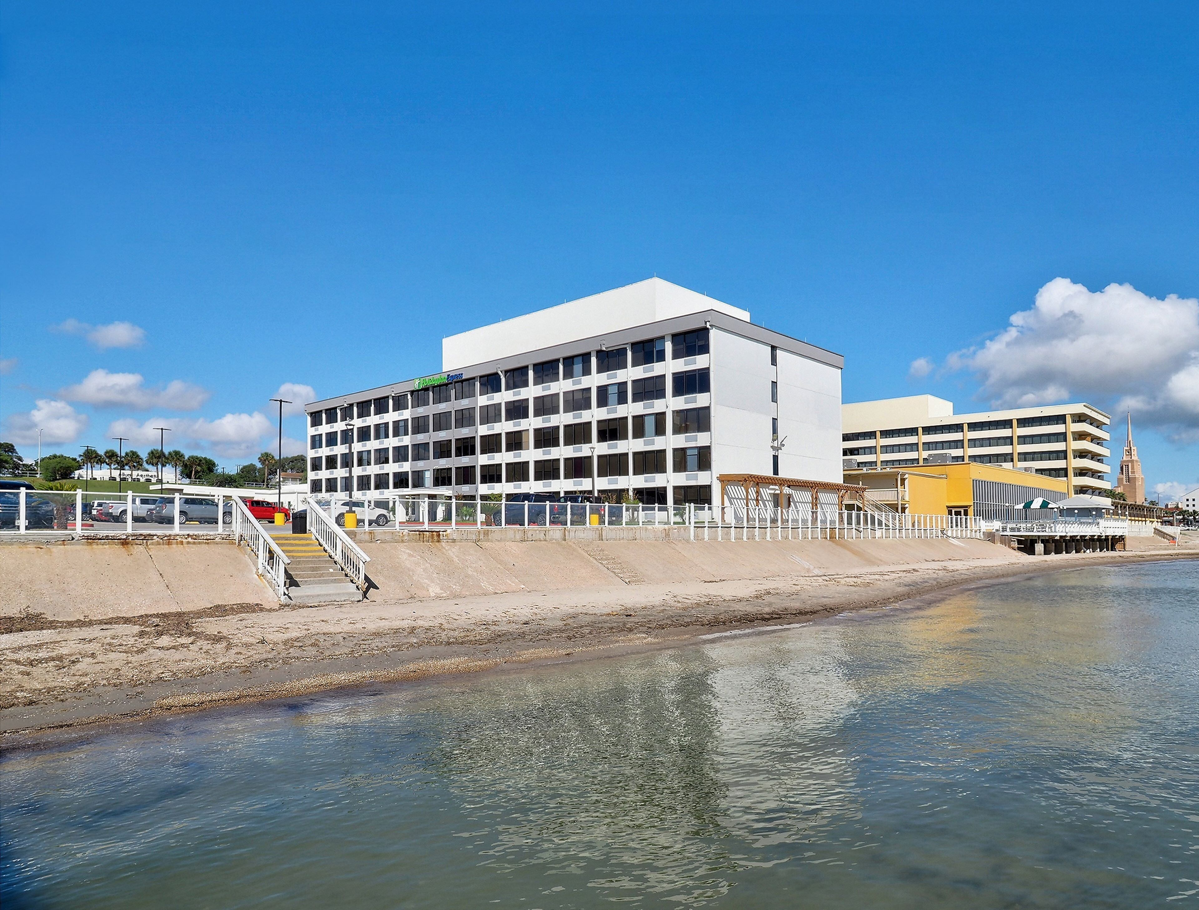 Holiday Inn Express Corpus Christi - Beachfront
