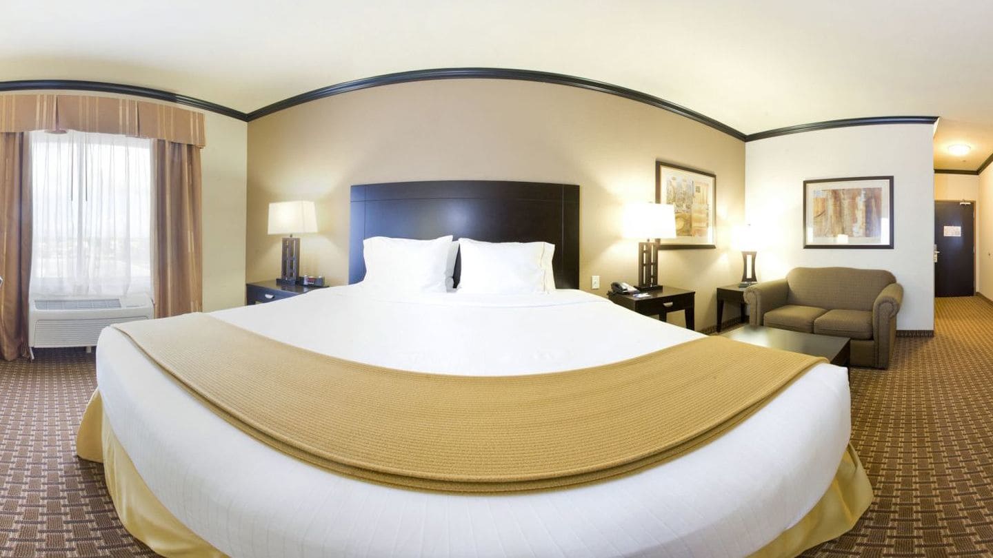 Holiday Inn Express Hotel & Suites Corpus Christi