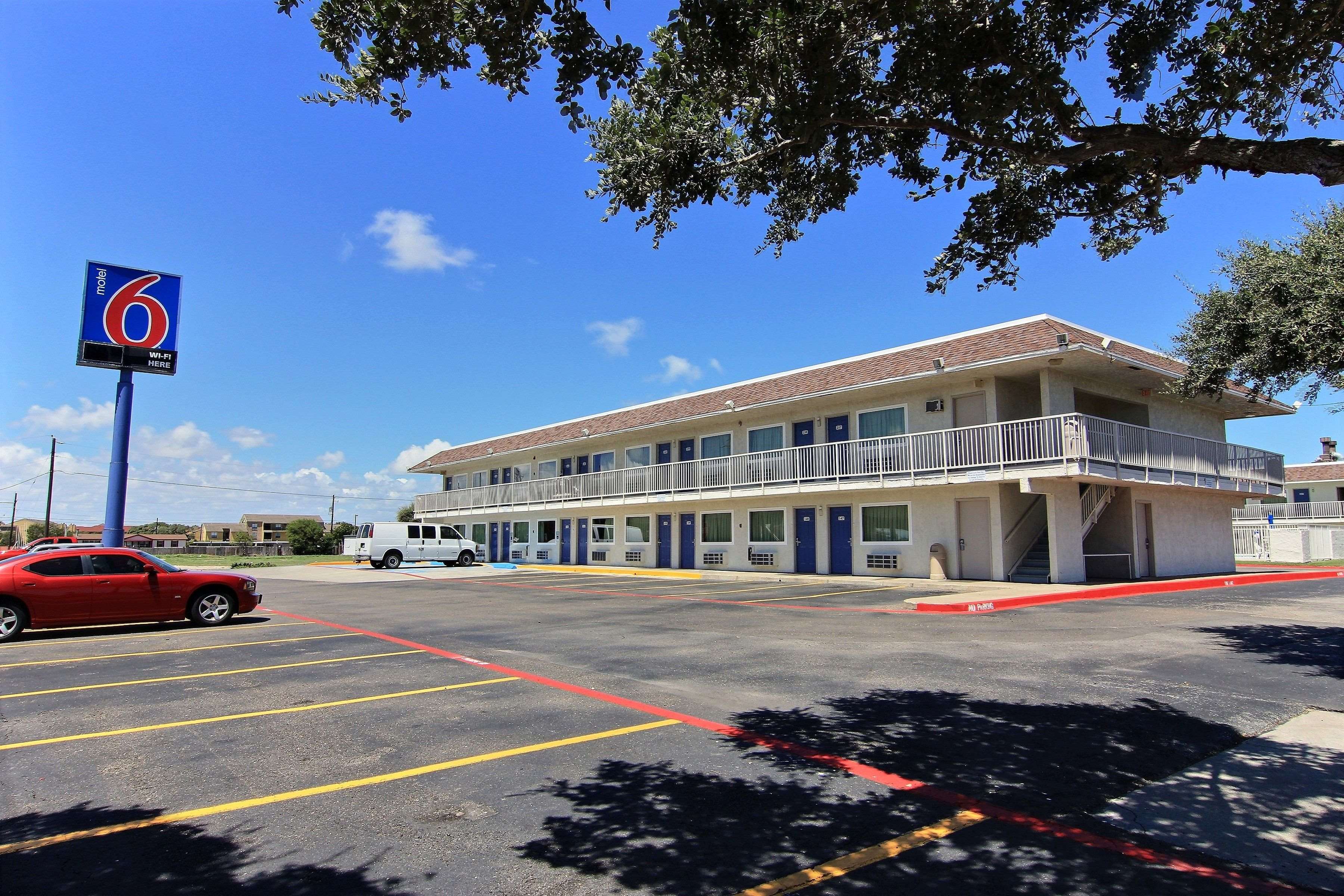 Motel 6 Corpus Christi East - North Padre