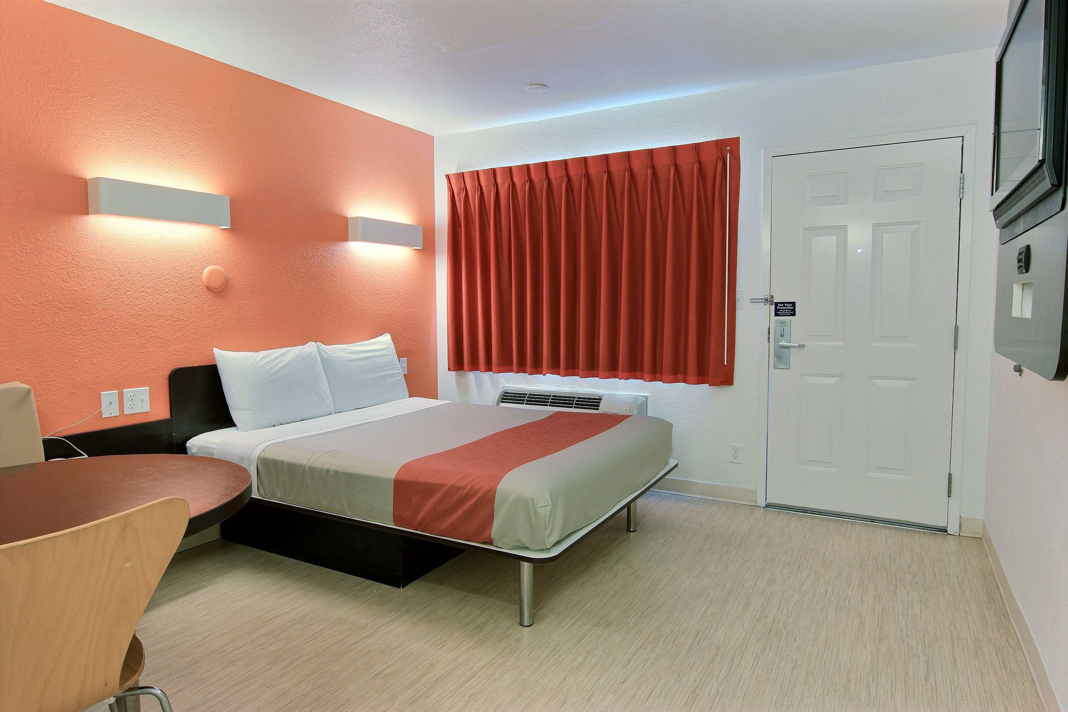 Motel 6 Corpus Christi East - North Padre