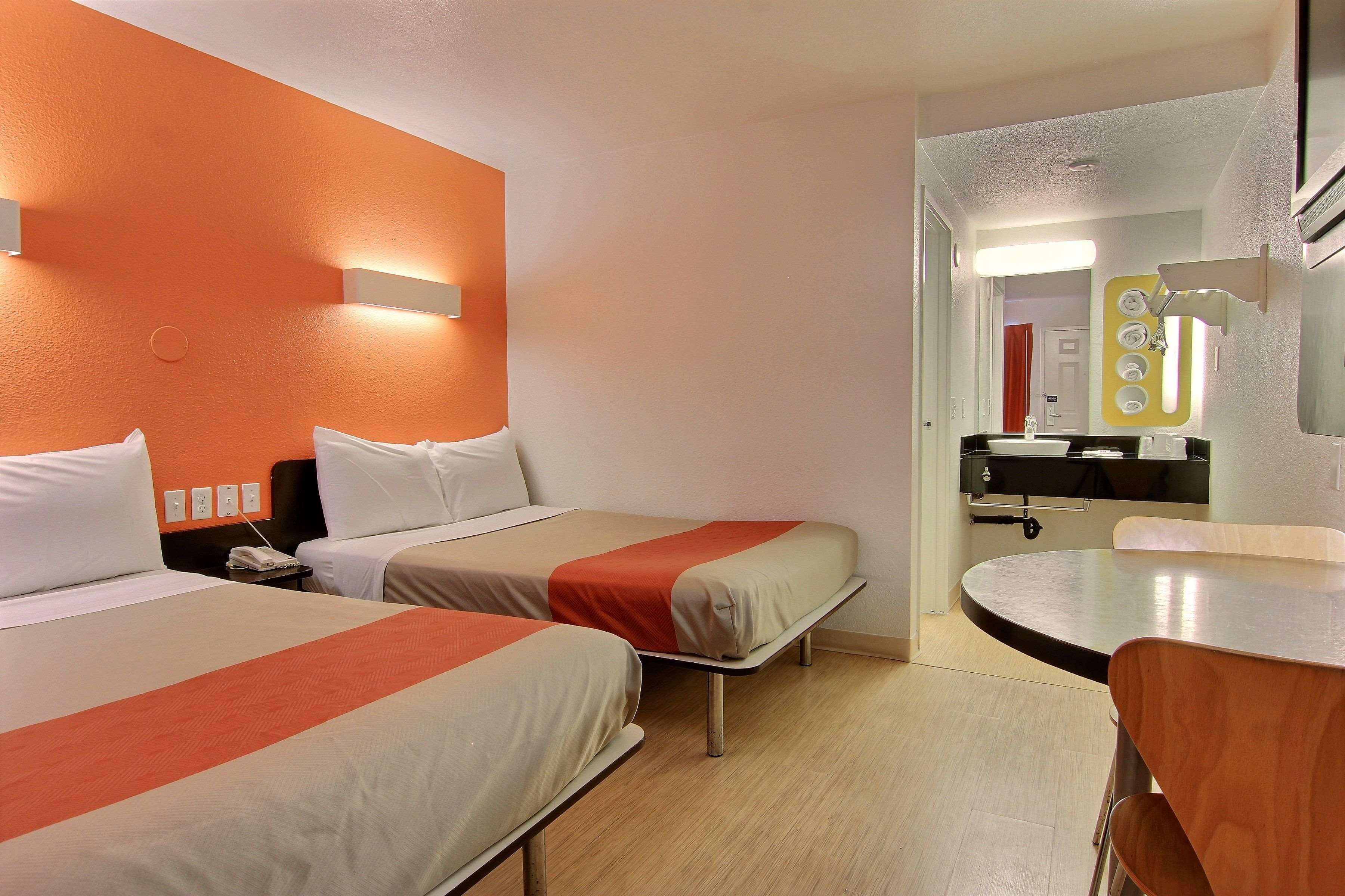 Motel 6 Corpus Christi East - North Padre
