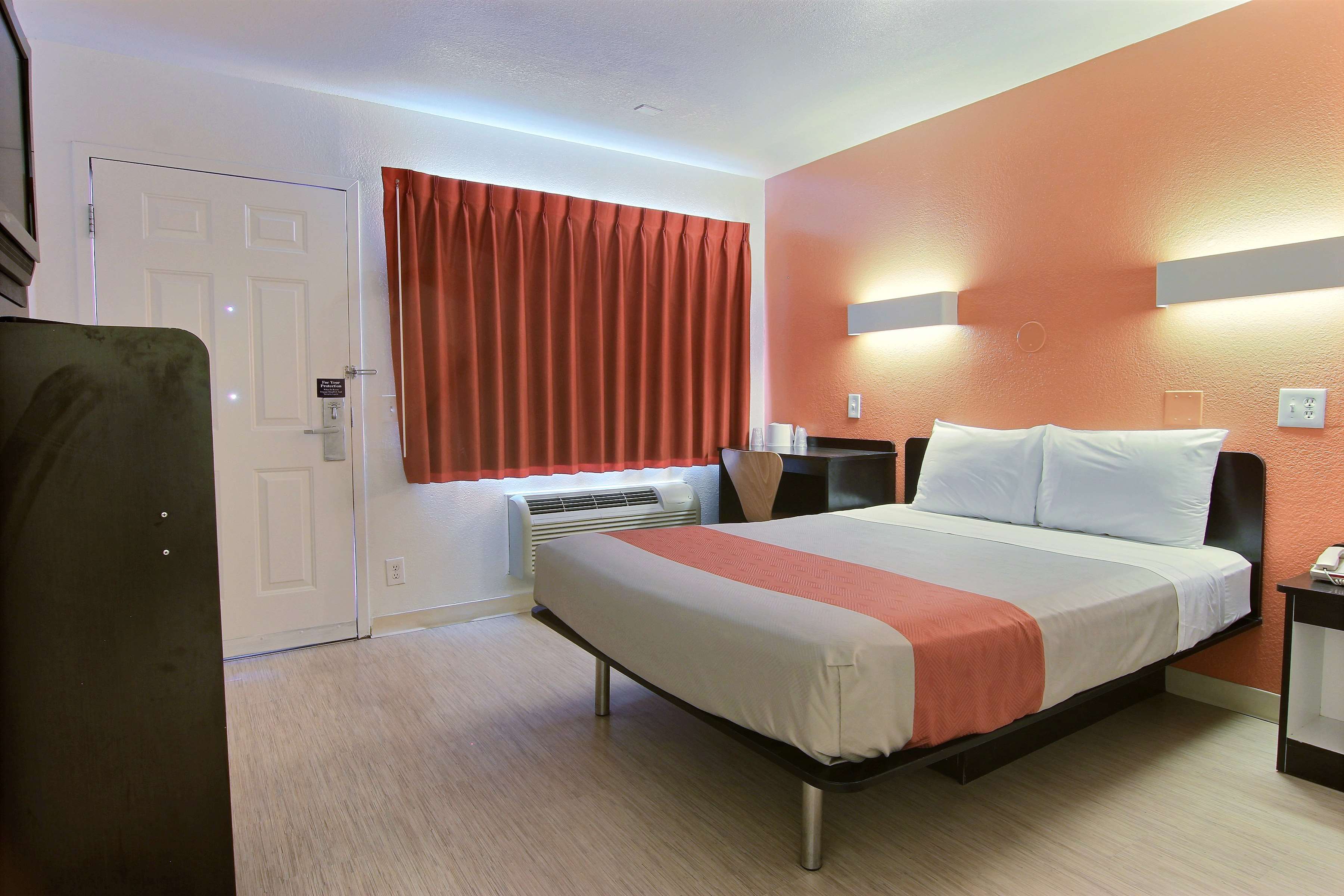 Motel 6 Corpus Christi East - North Padre