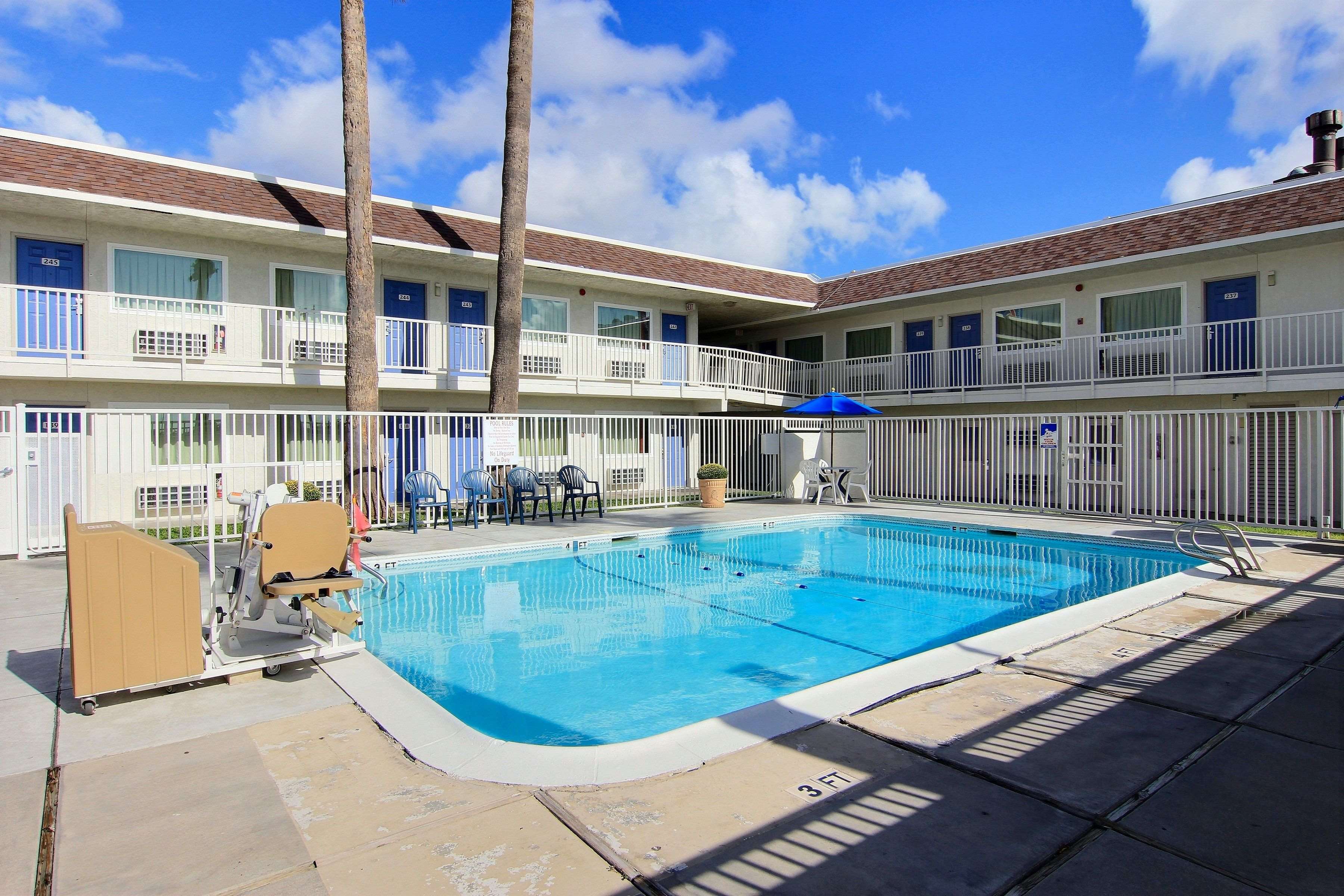 Motel 6 Corpus Christi East - North Padre
