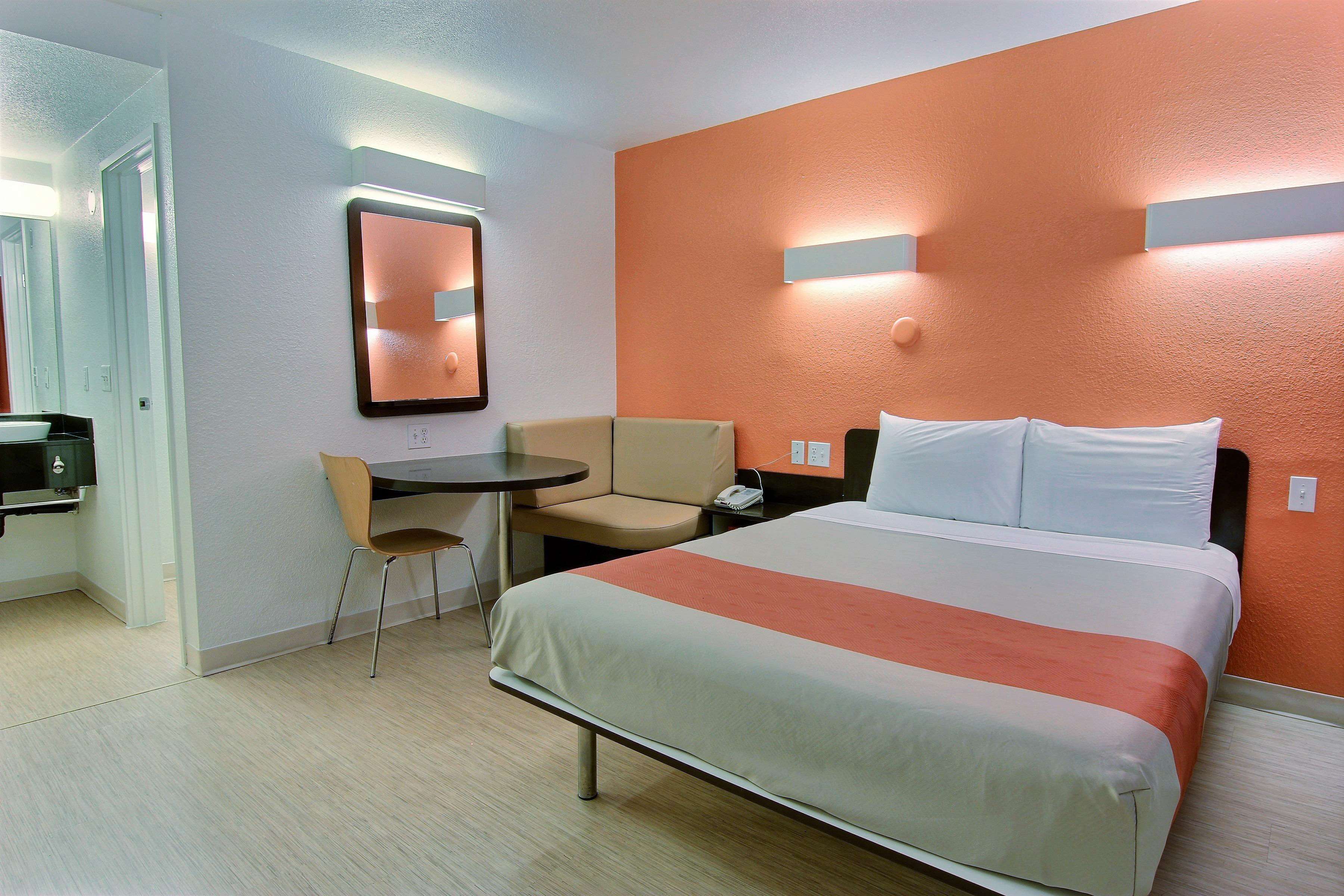 Motel 6 Corpus Christi East - North Padre